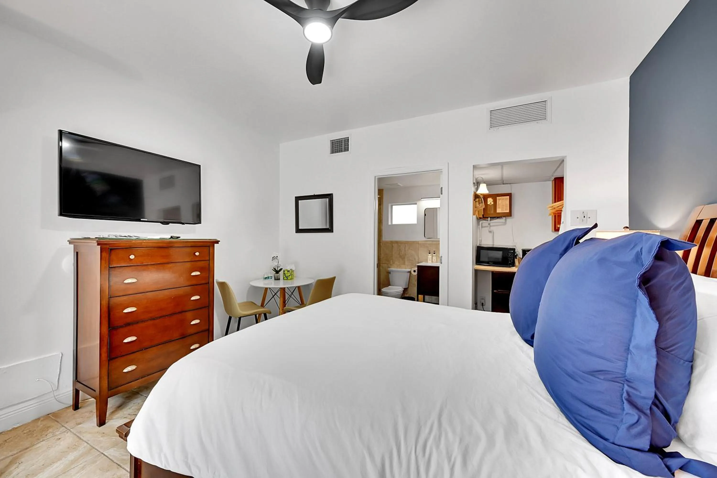 Bed in Inn On The Drive