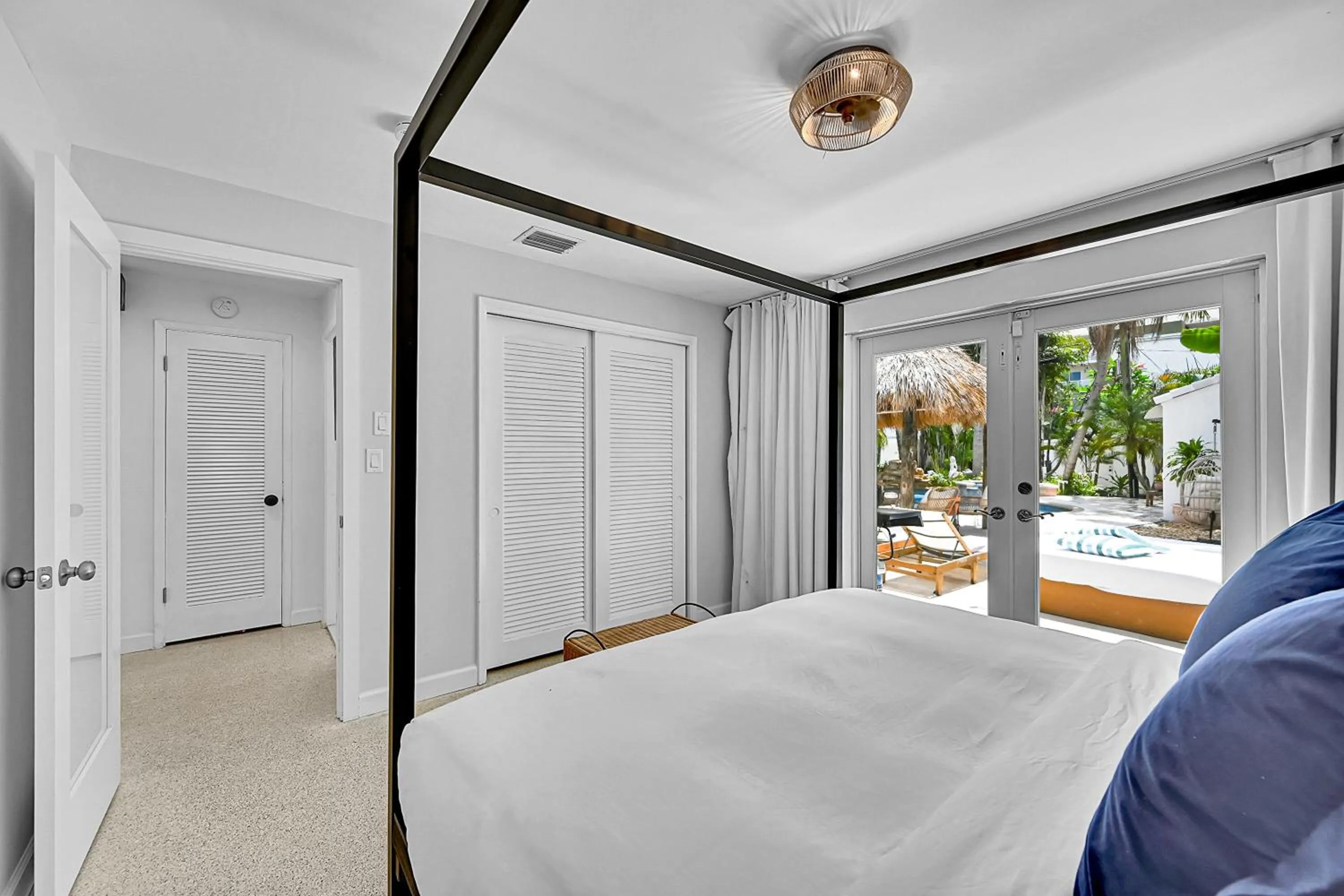 Bed in Inn On The Drive