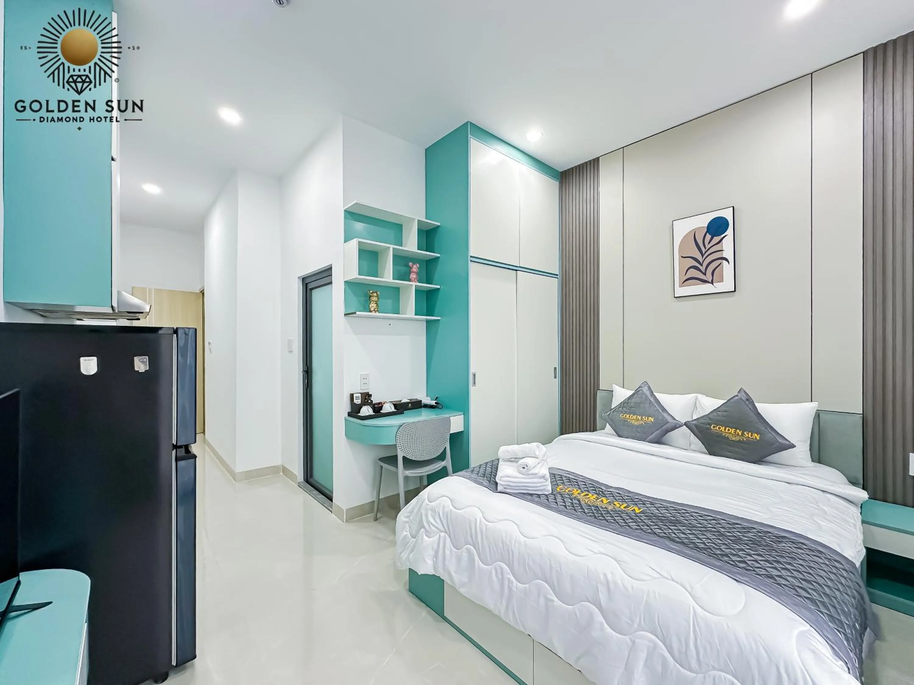 Queen Room with Balcony in Golden Sun Hotel Apartments 5 - Diamond Island
