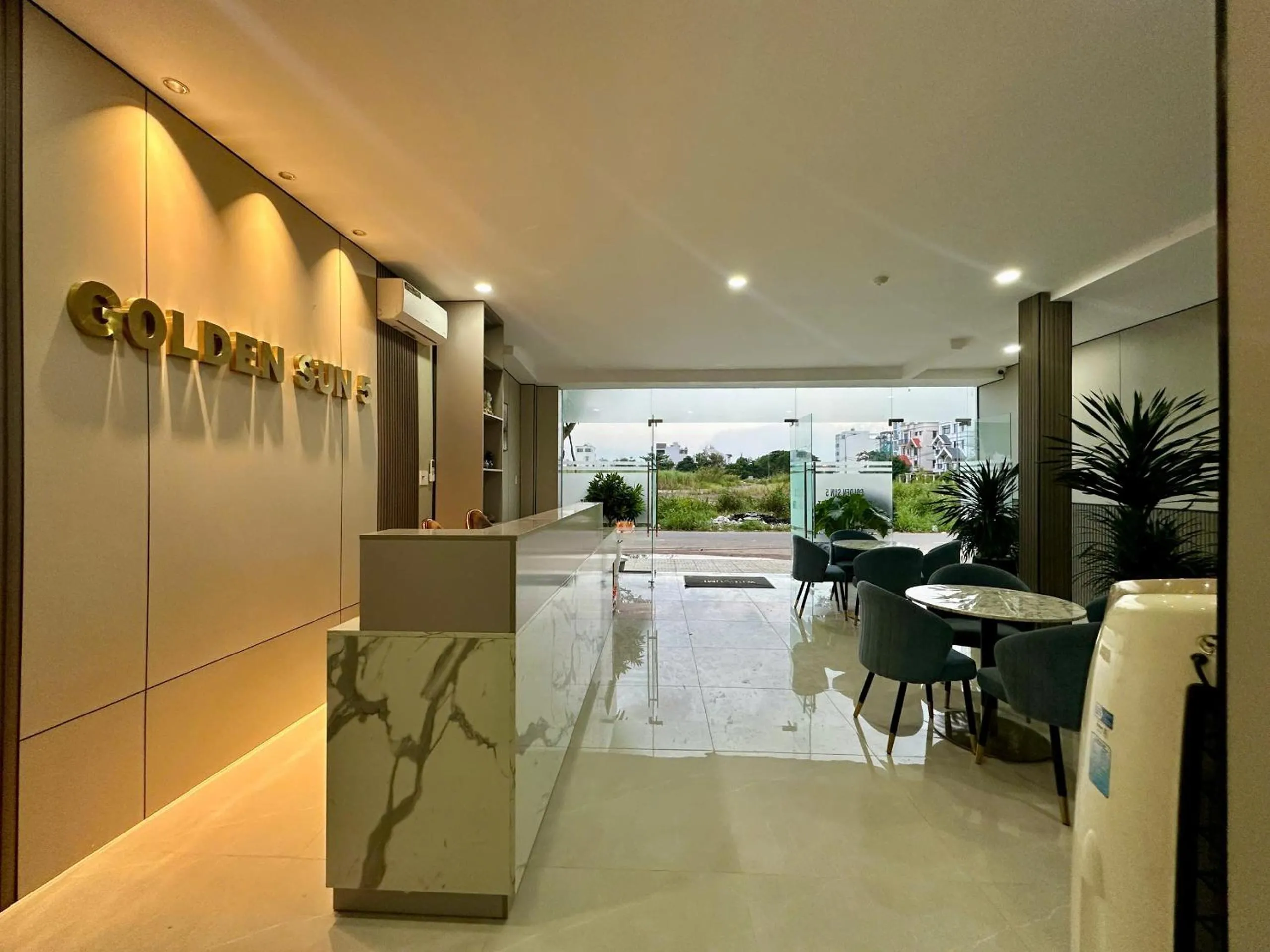Golden Sun Hotel Apartments 5 - Diamond Island
