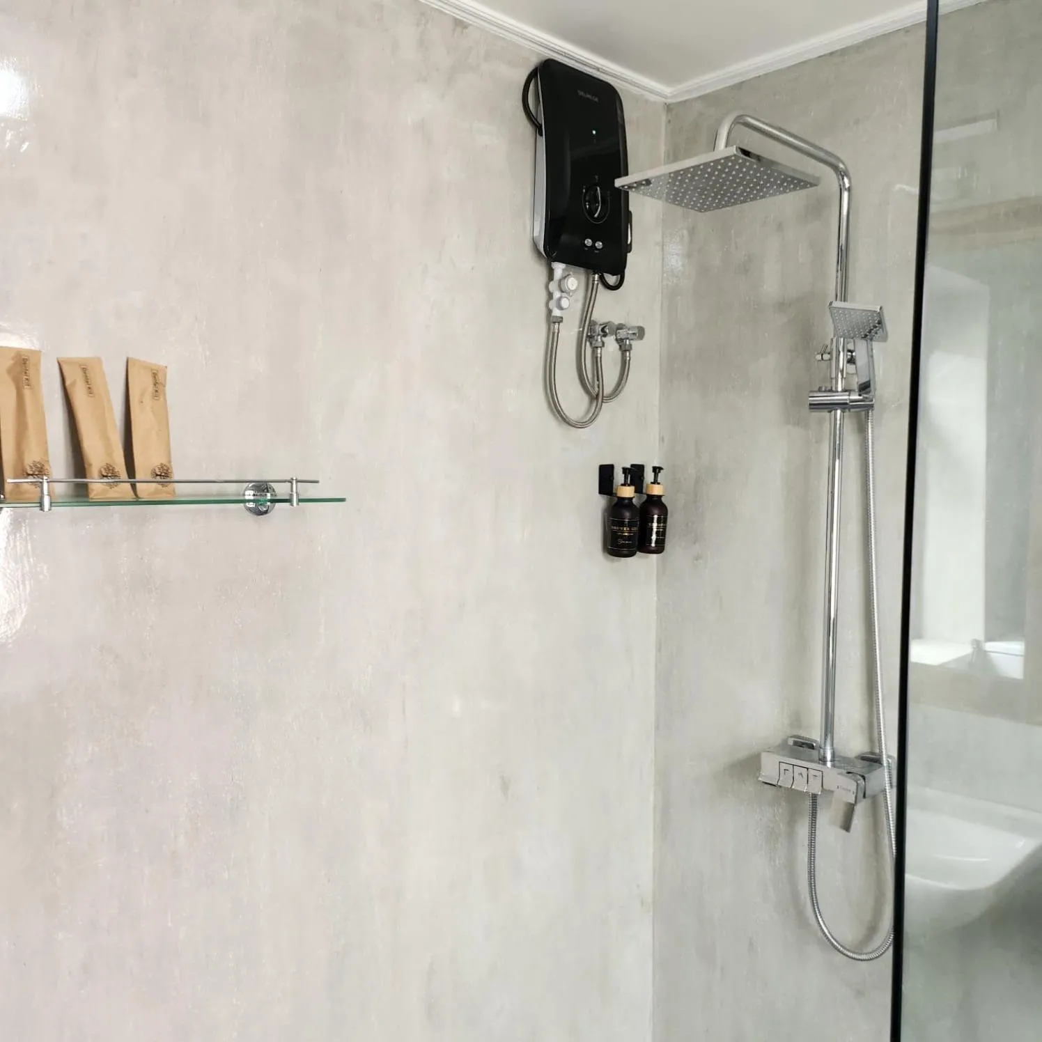 Bathroom in Neem Tree House, Trincomalee