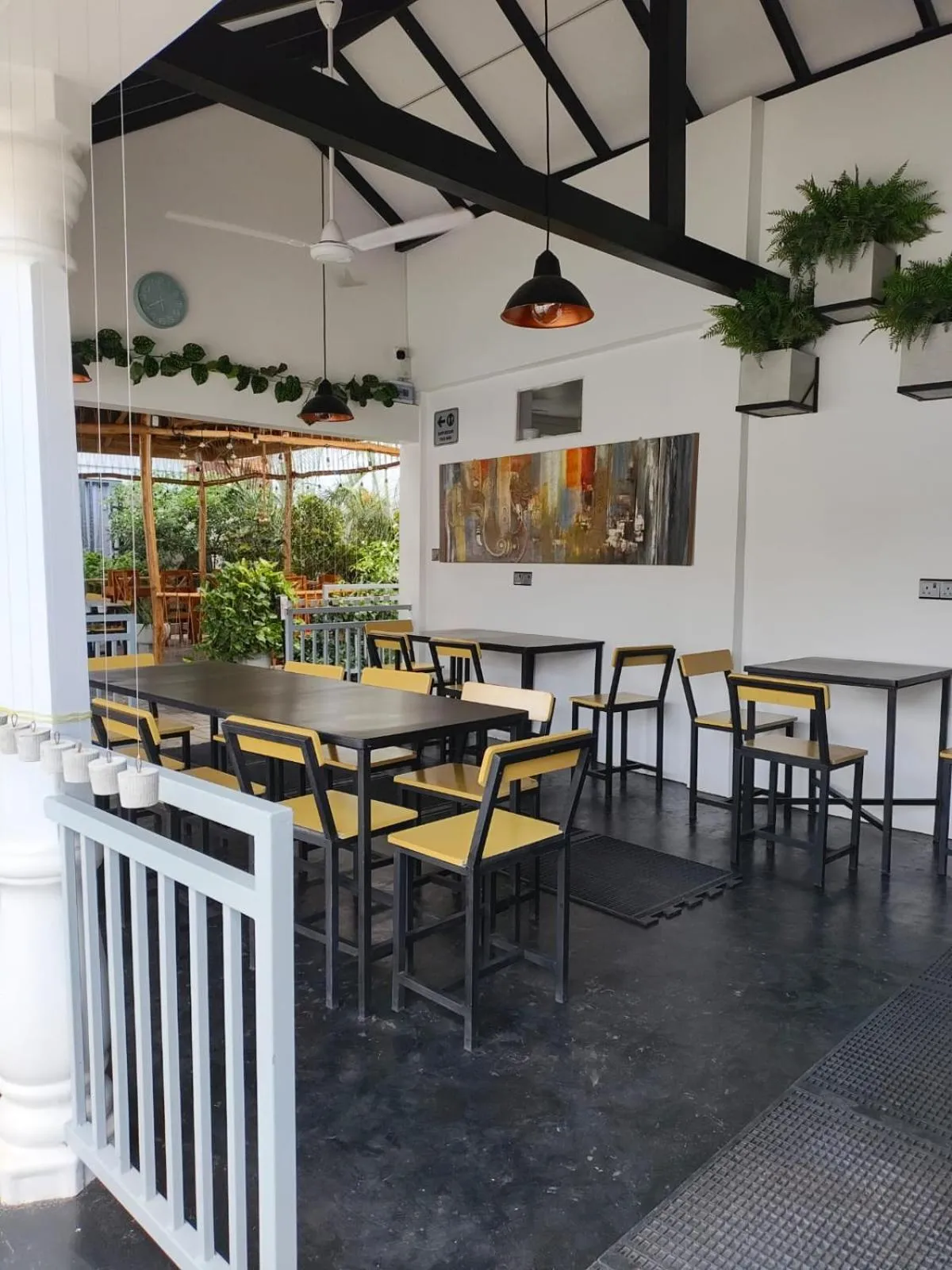 Restaurant/places to eat in Neem Tree House, Trincomalee