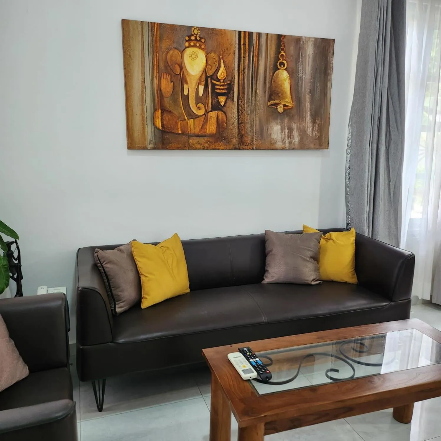 Seating area in Neem Tree House, Trincomalee