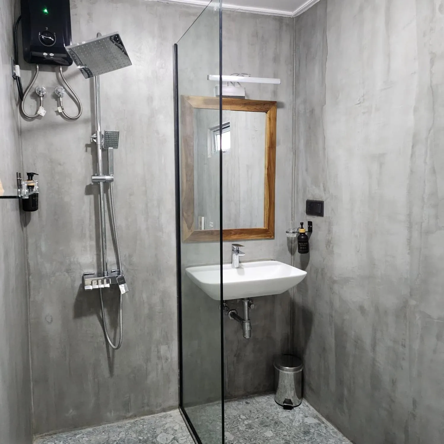 Bathroom in Neem Tree House, Trincomalee