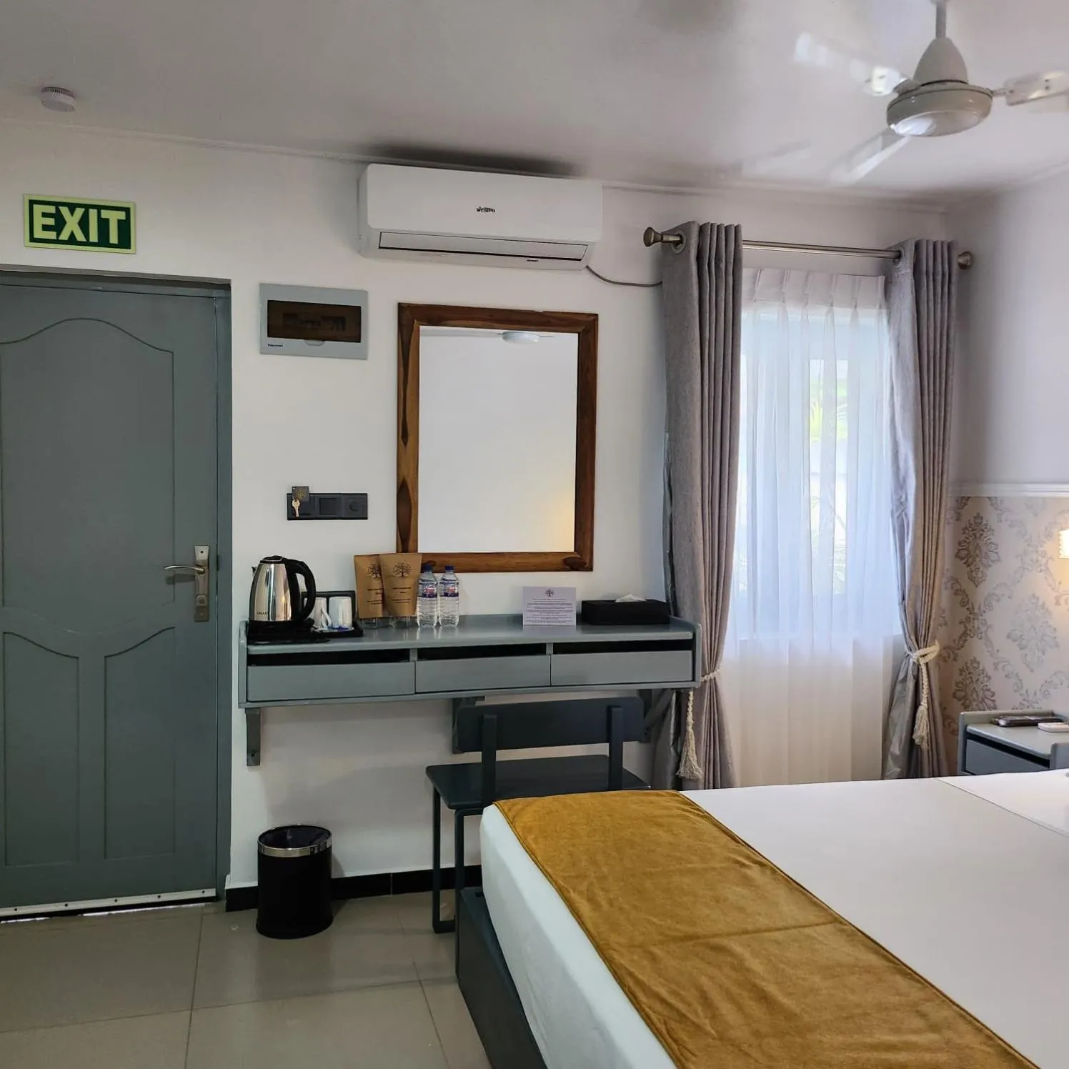Bedroom, Bed in Neem Tree House, Trincomalee