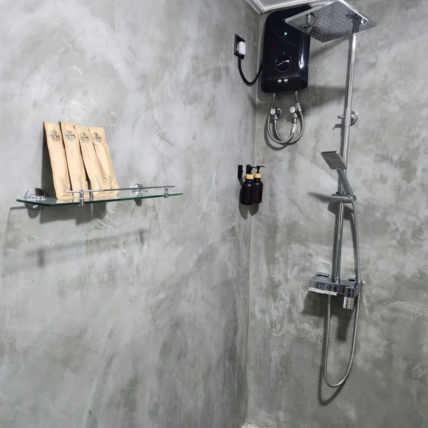 Bathroom in Neem Tree House, Trincomalee