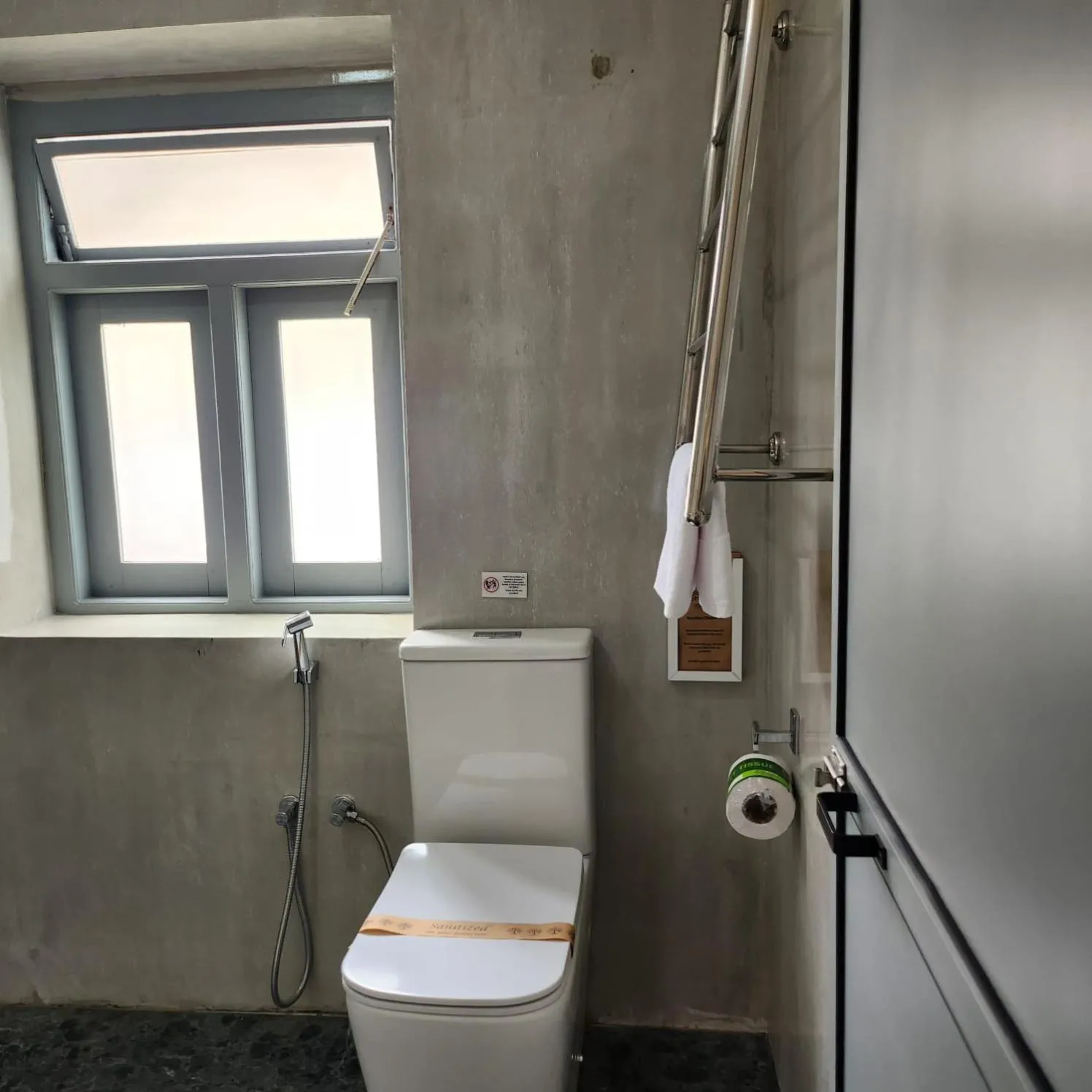 Bathroom in Neem Tree House, Trincomalee