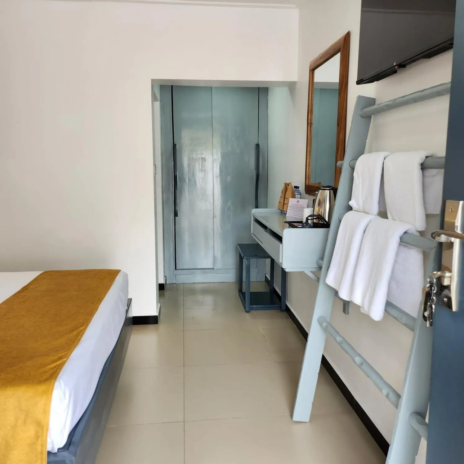 wardrobe, Bed in Neem Tree House, Trincomalee