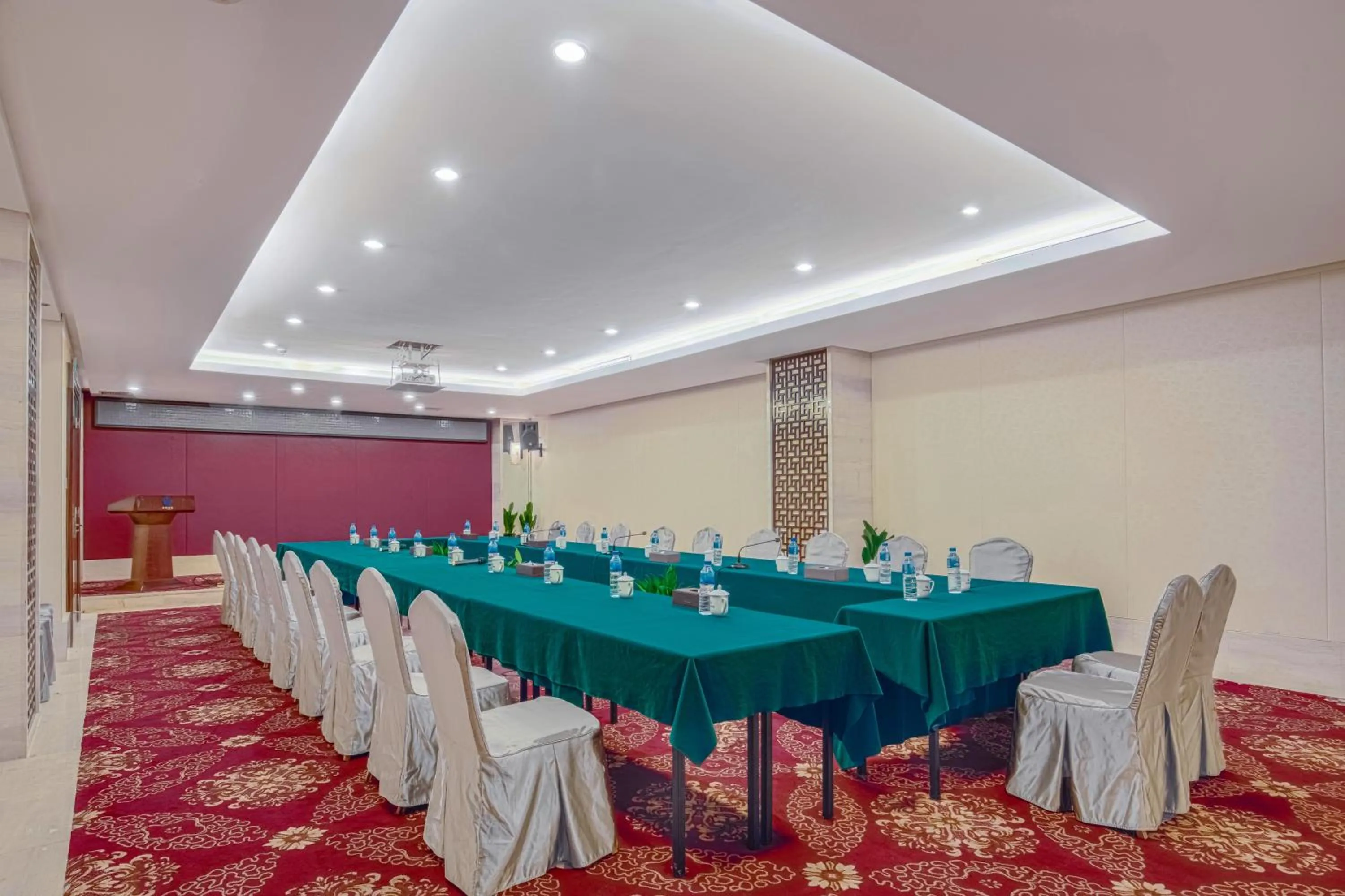 Meeting/conference room in Zhangjiajie International Hotel