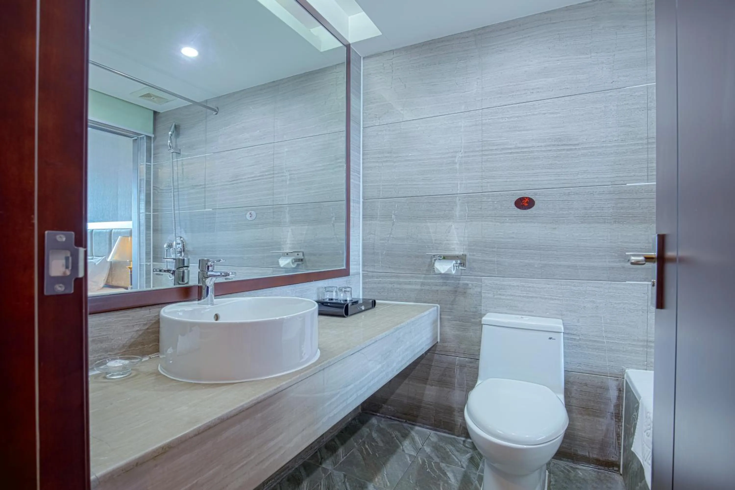 Shower in Zhangjiajie International Hotel