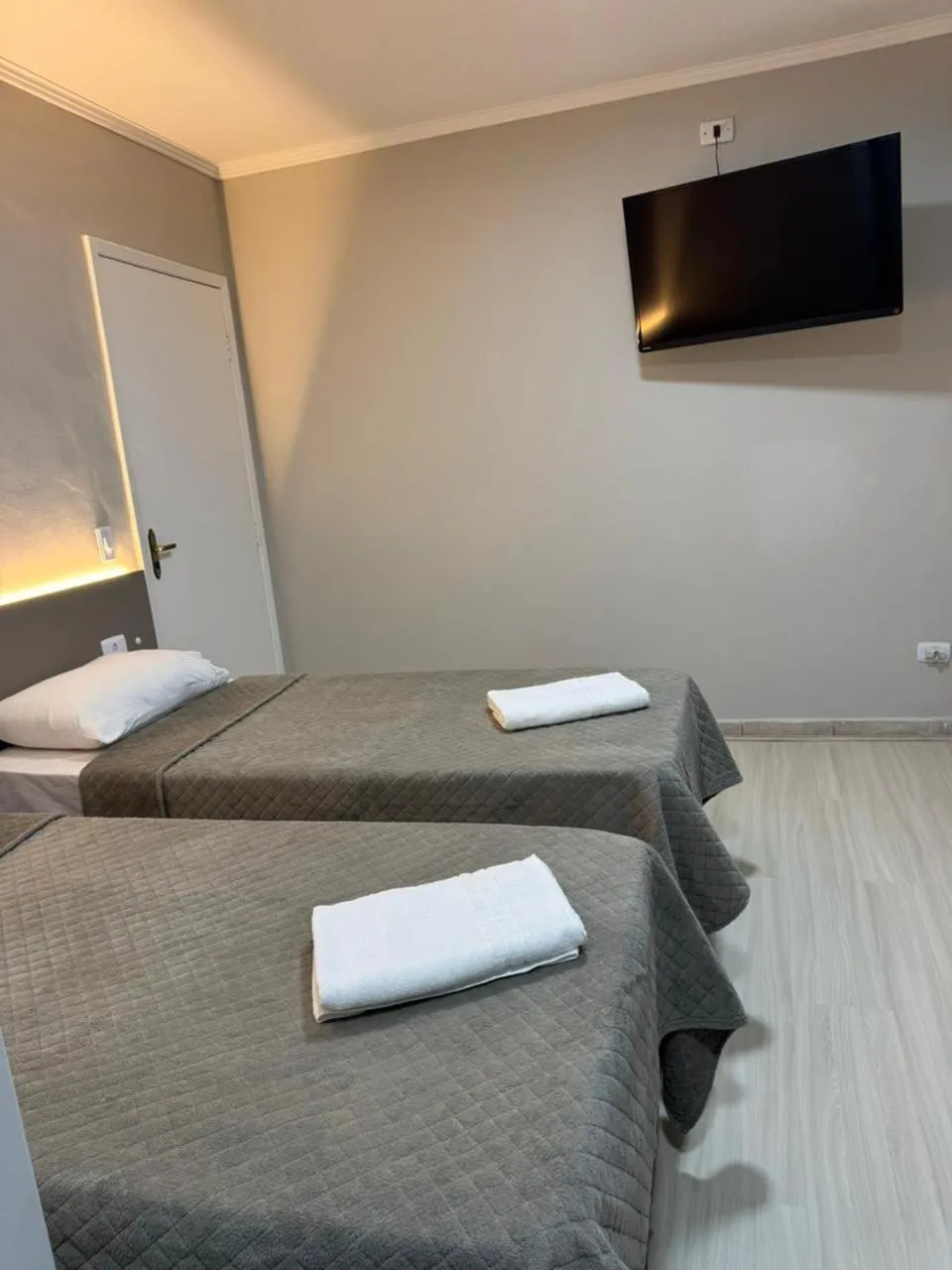 Bed in Della Economy Hotel