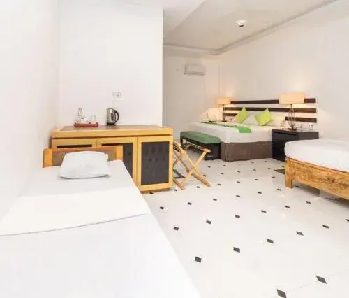 Bed in Eighth Wonder Resort Bed in Eighth Wonder Resort