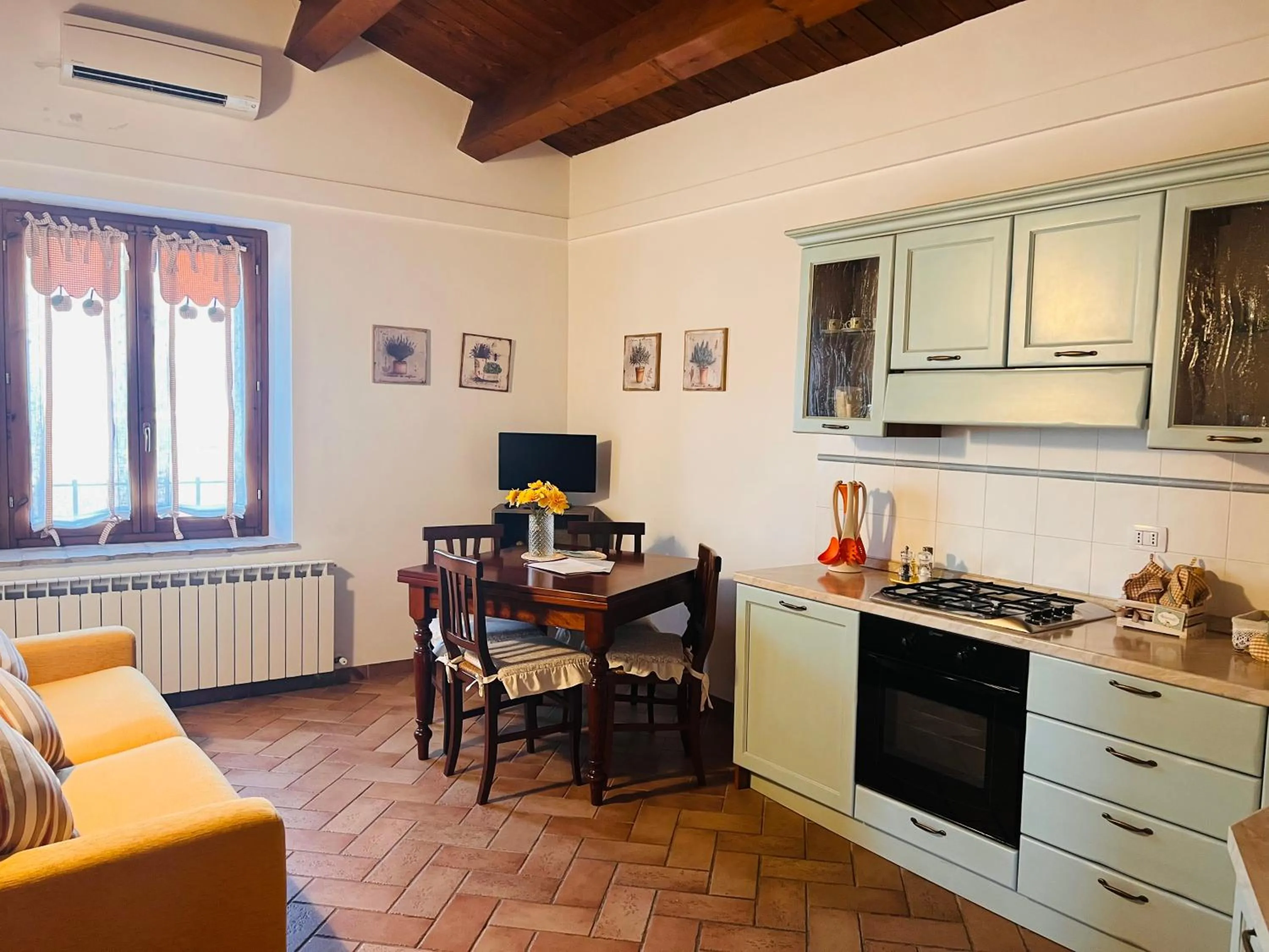 stove in Agriturismo Il Divin Casale