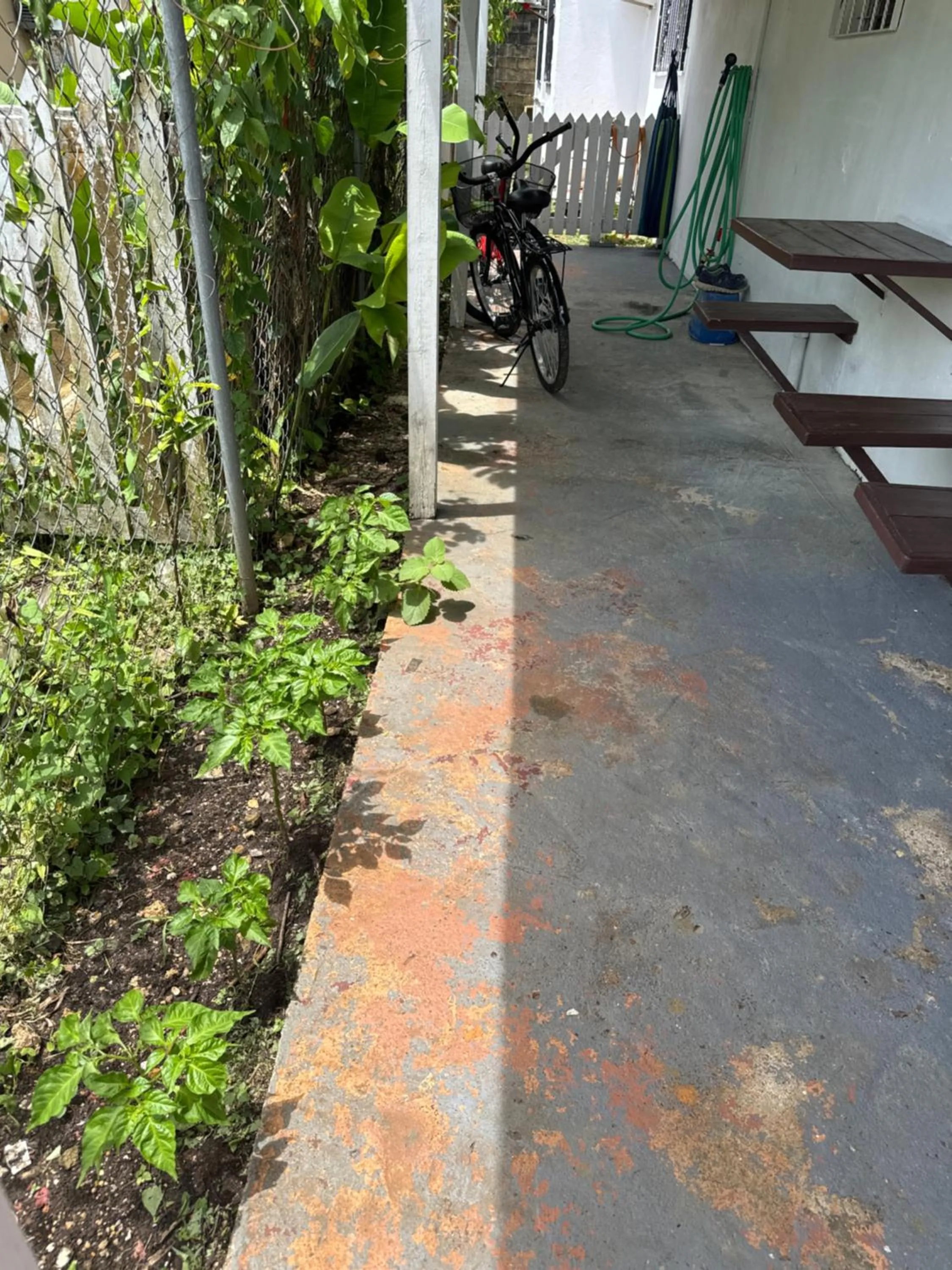 Inner courtyard view in EL REY Hotel & Restaurant