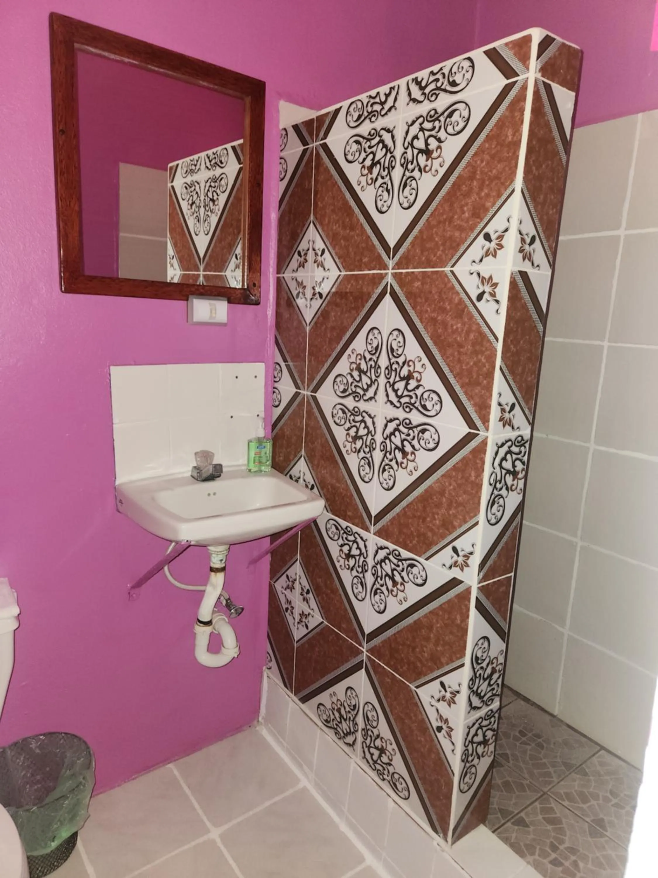 Shower in EL REY Hotel & Restaurant