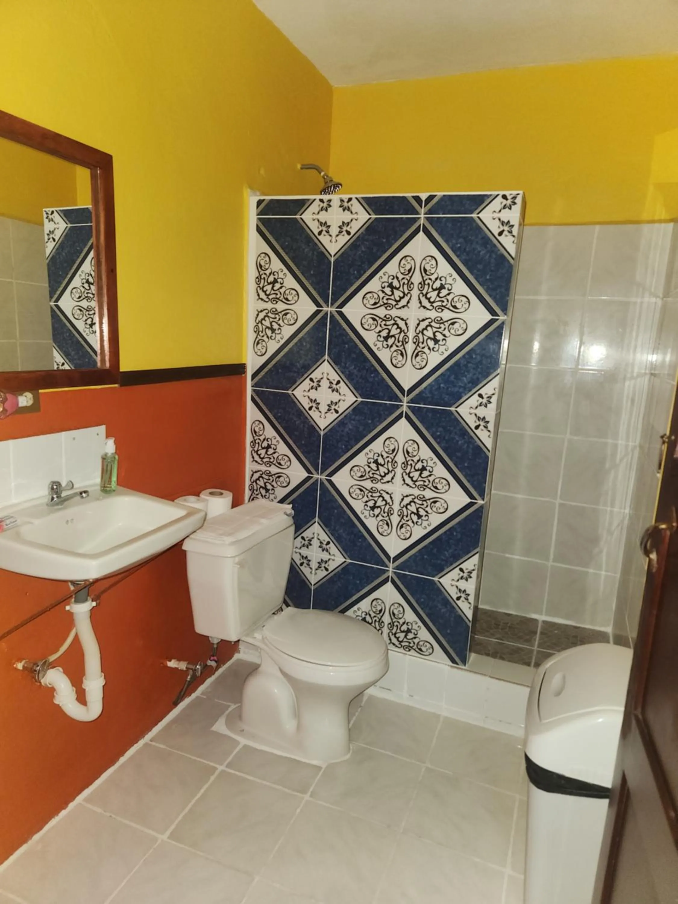 EL REY Hotel & Restaurant