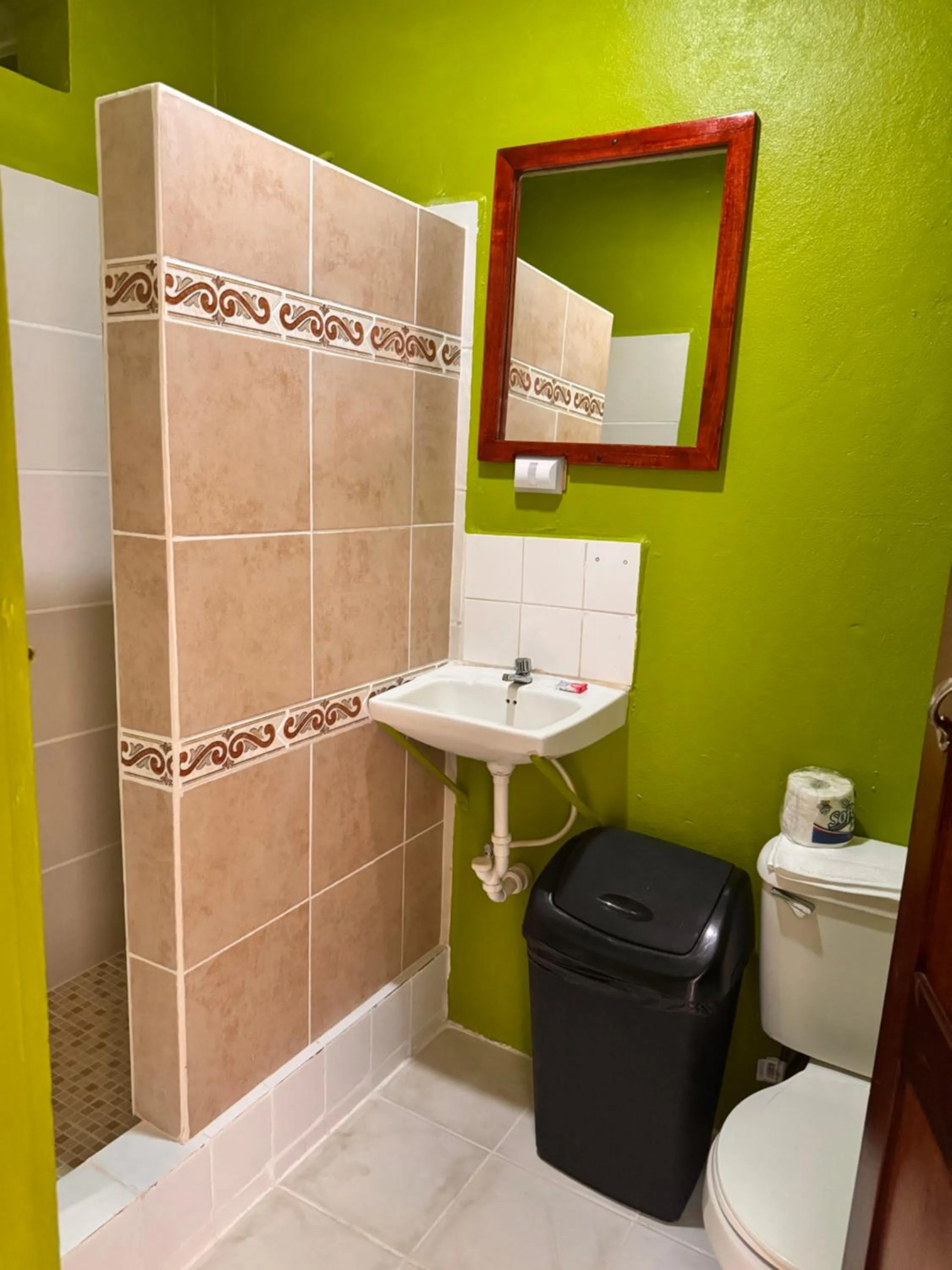 EL REY Hotel & Restaurant