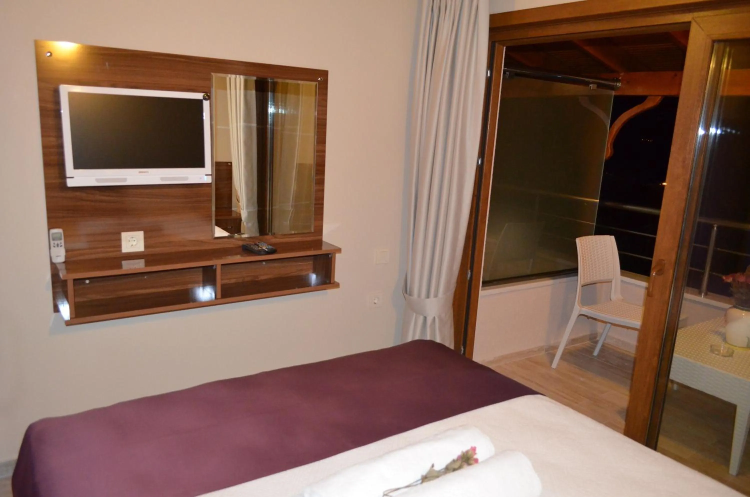 Photo of the whole room, Bed in Ada Palas Otel