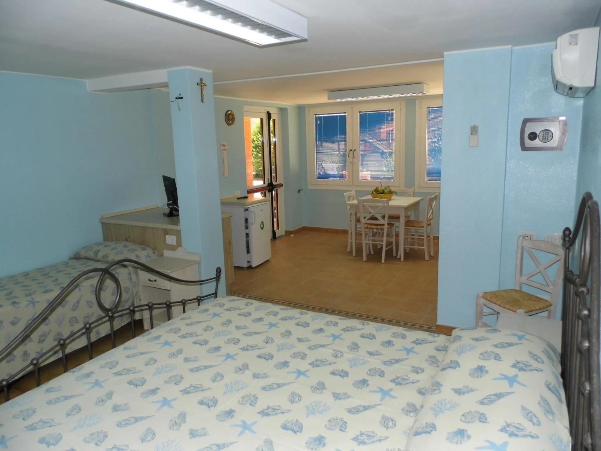 Photo of the whole room, Bed in Le Nereidi Hotel & Residence