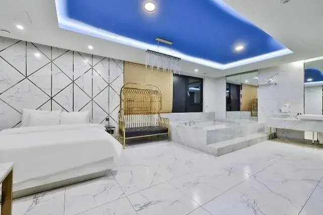 Bed in Yeoksam Cullinan Bed in Yeoksam Cullinan