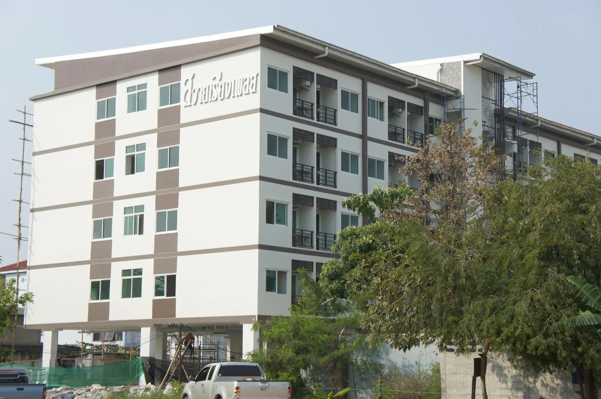 Property building in Sawairiang Place Property building in Sawairiang Place