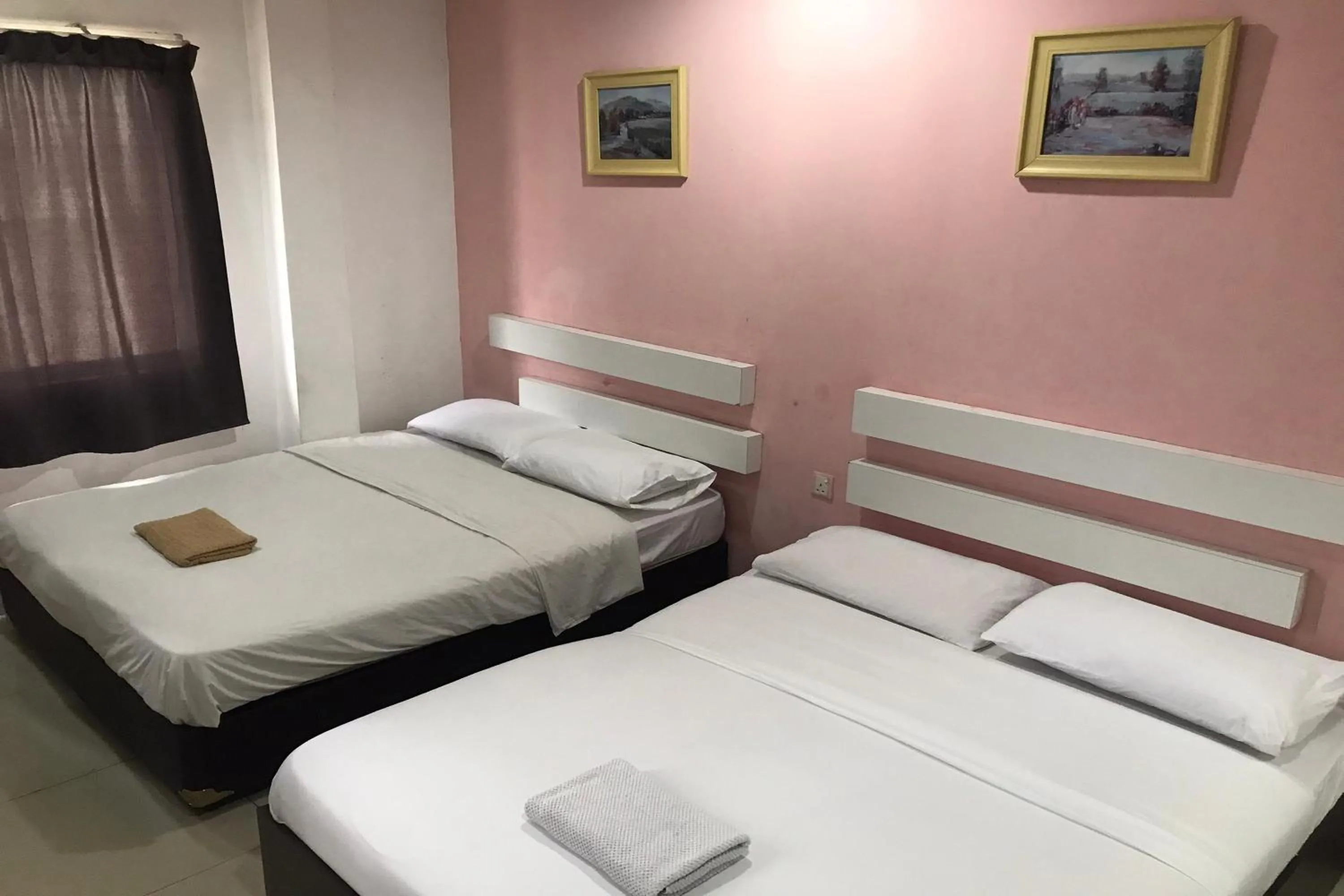 Bedroom, Bed in Cahaya Midah - BilikXpert