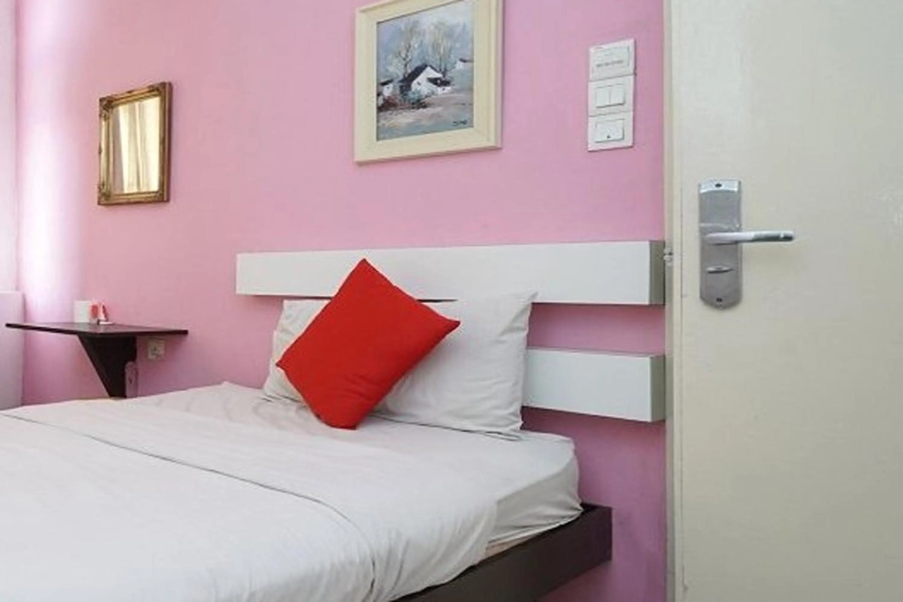 Bedroom, Bed in Cahaya Midah - BilikXpert