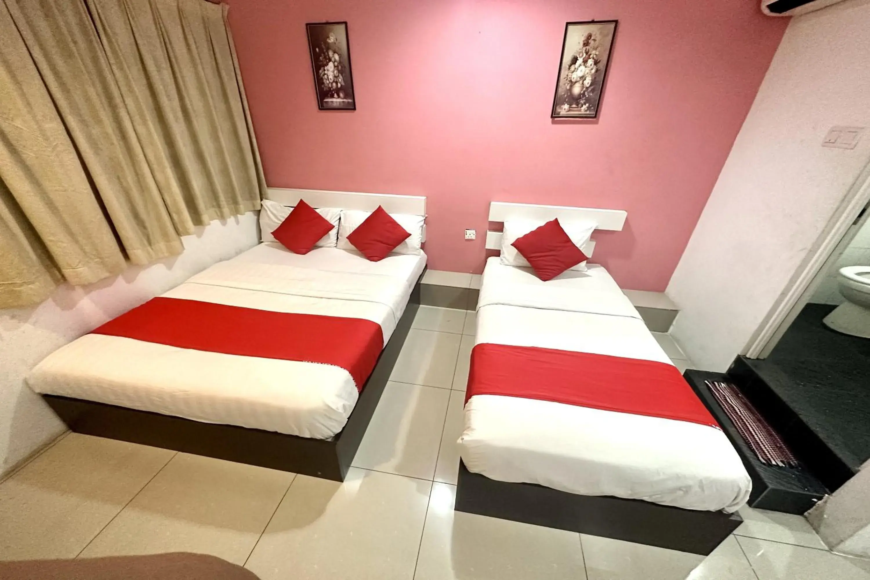 Bedroom, Bed in Cahaya Midah - BilikXpert Bedroom, Bed in Cahaya Midah - BilikXpert