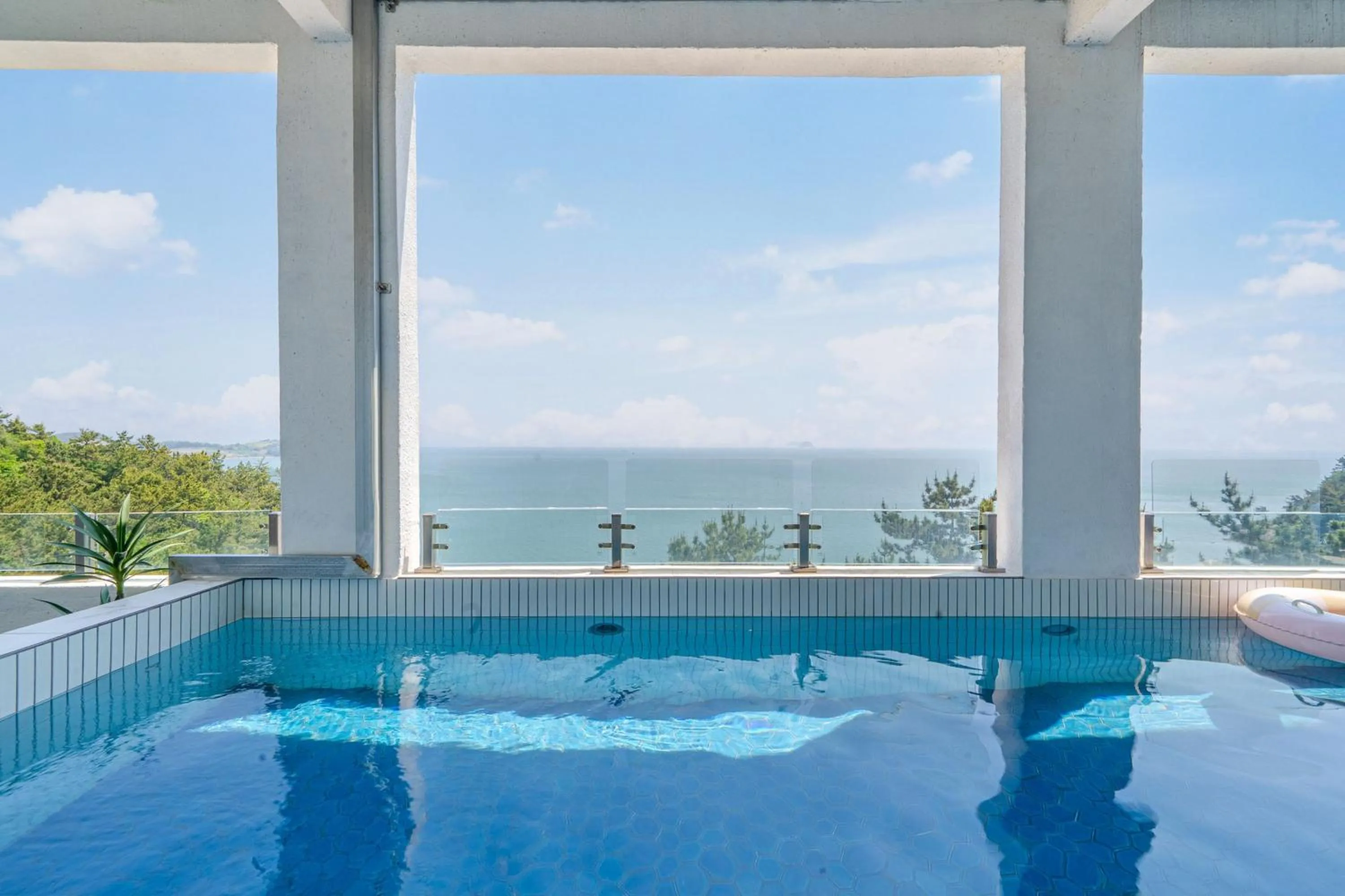 Yeosu Boner Poolvilla