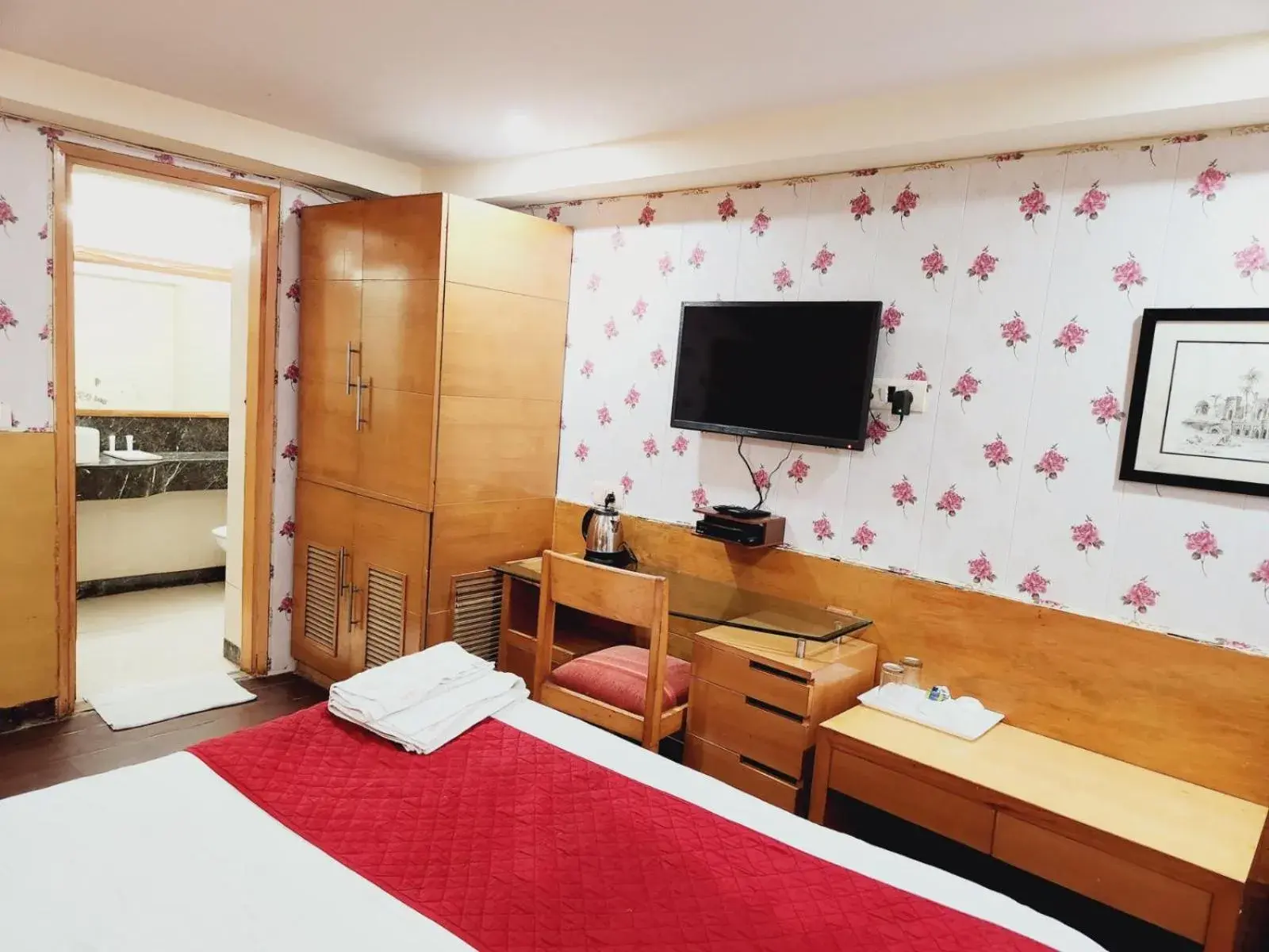 Bed in Hotels Daffodils Connaught Place Bed in Hotels Daffodils Connaught Place