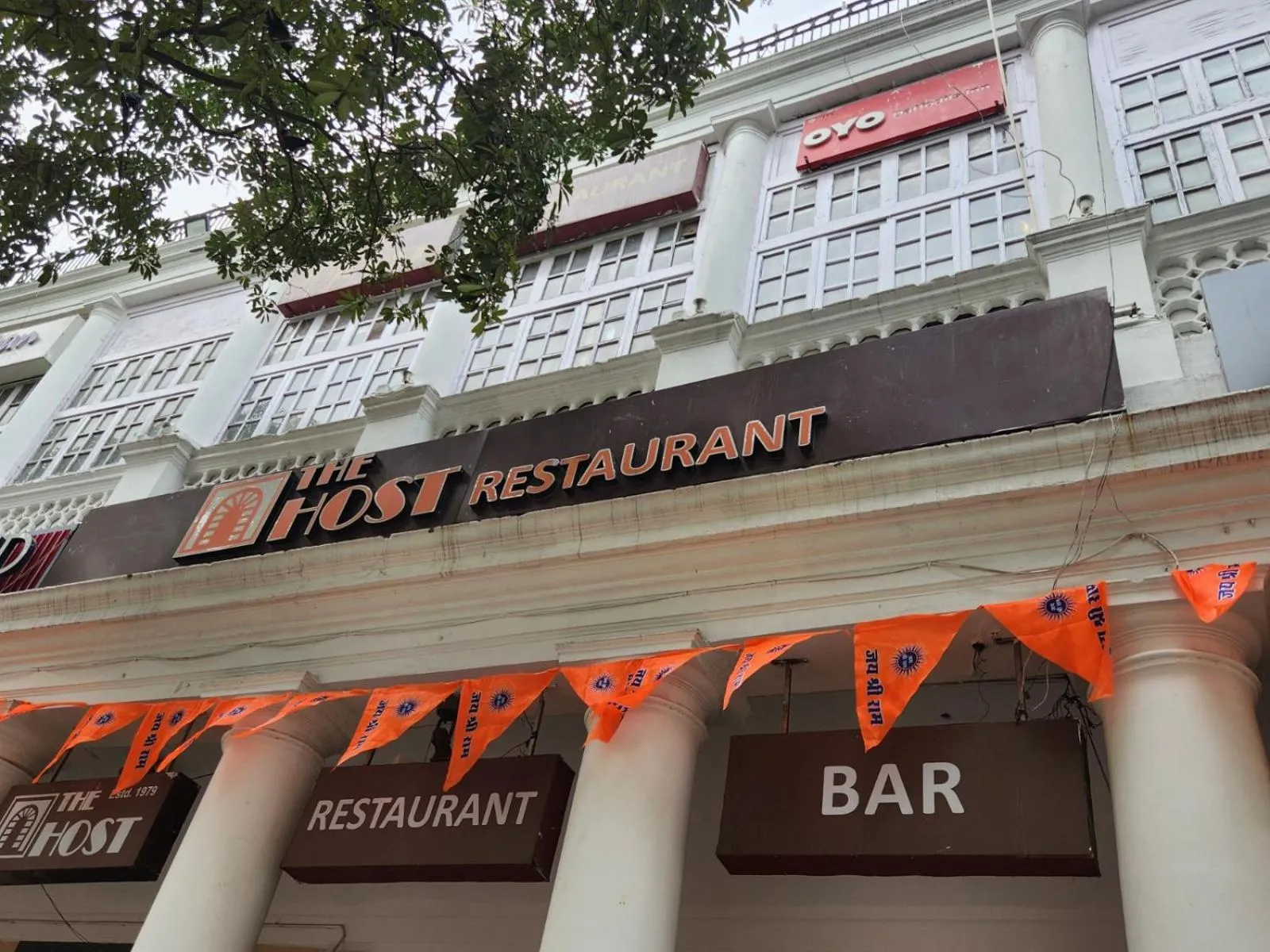 Restaurant/places to eat in Hotels Daffodils Connaught Place