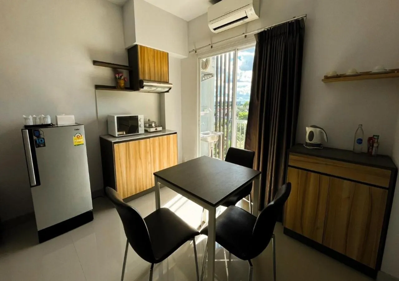 Kitchen or kitchenette in Zada Residence