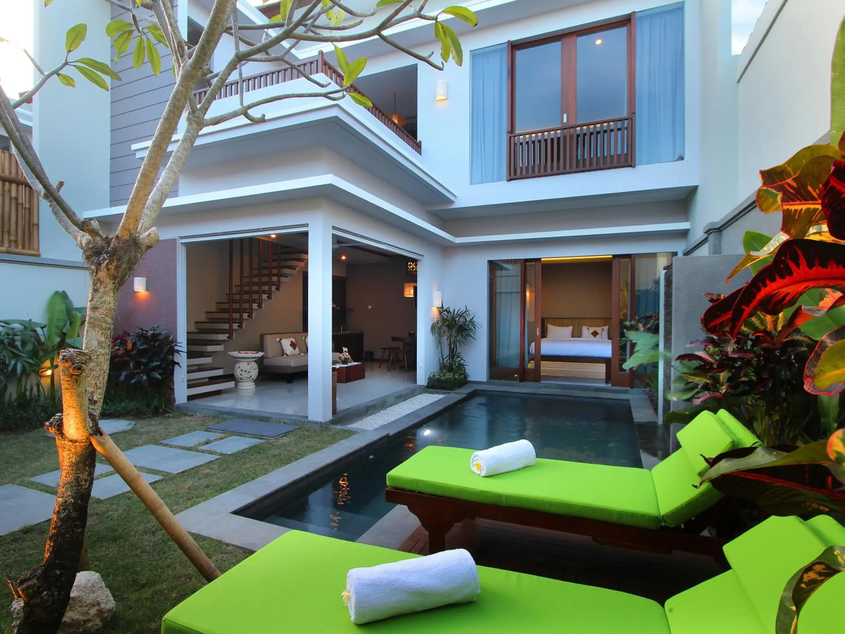Swimming pool in Maharaja Villas Bali - CHSE Certified Swimming pool in Maharaja Villas Bali - CHSE Certified