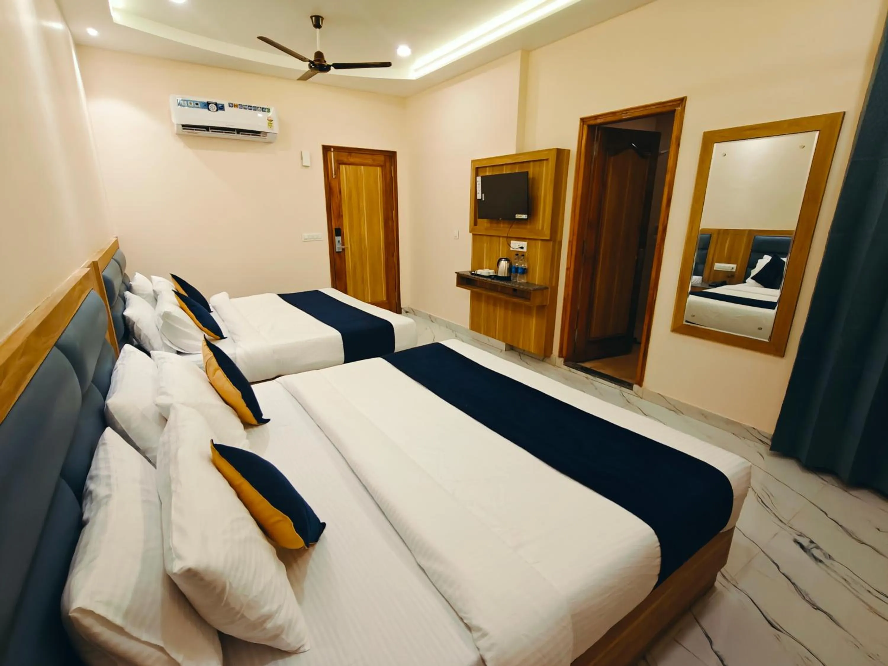 Bed in Hotel New Pratap