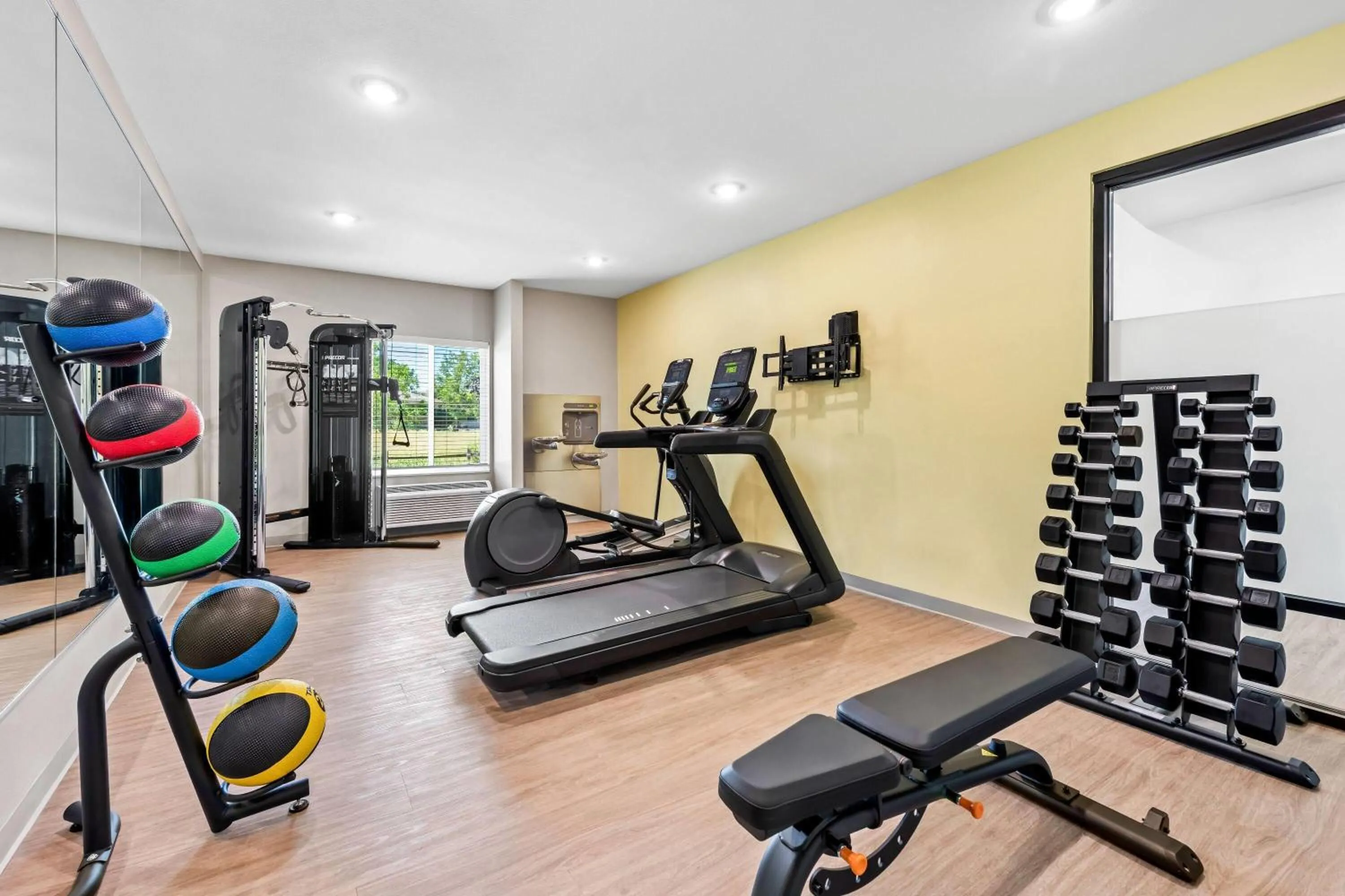 Fitness centre/facilities in ECHO Suites Extended Stay by Wyndham Reno