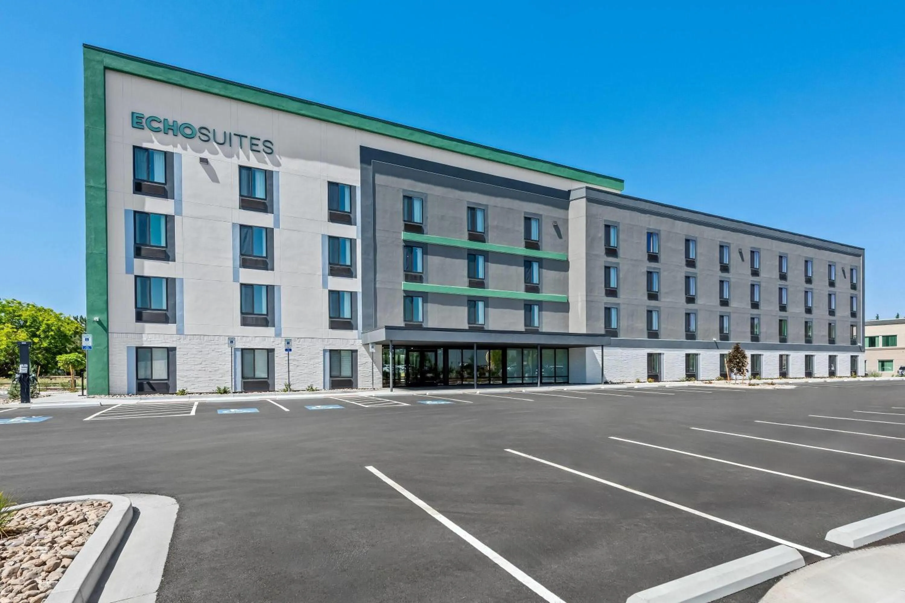 Property building in ECHO Suites Extended Stay by Wyndham Reno