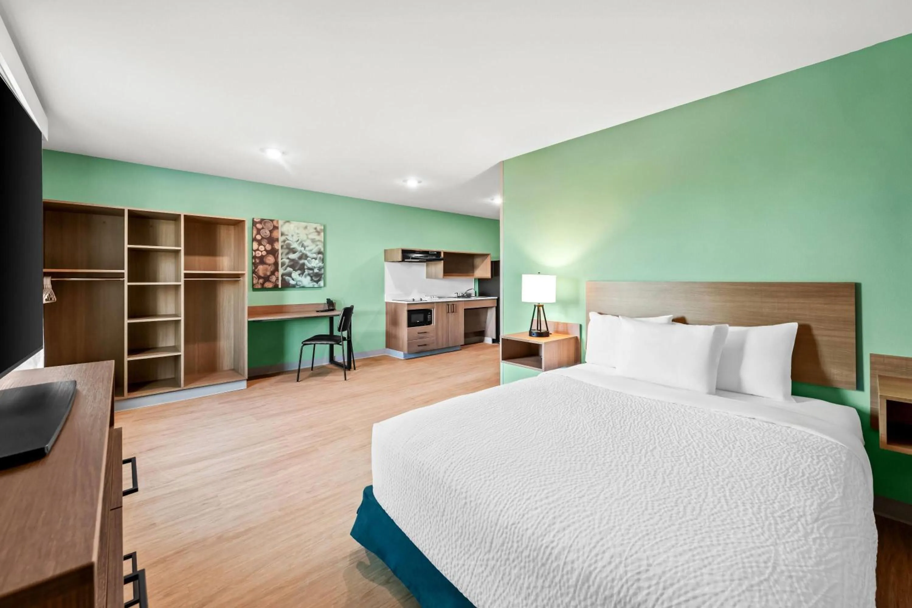 Bed in ECHO Suites Extended Stay by Wyndham Reno