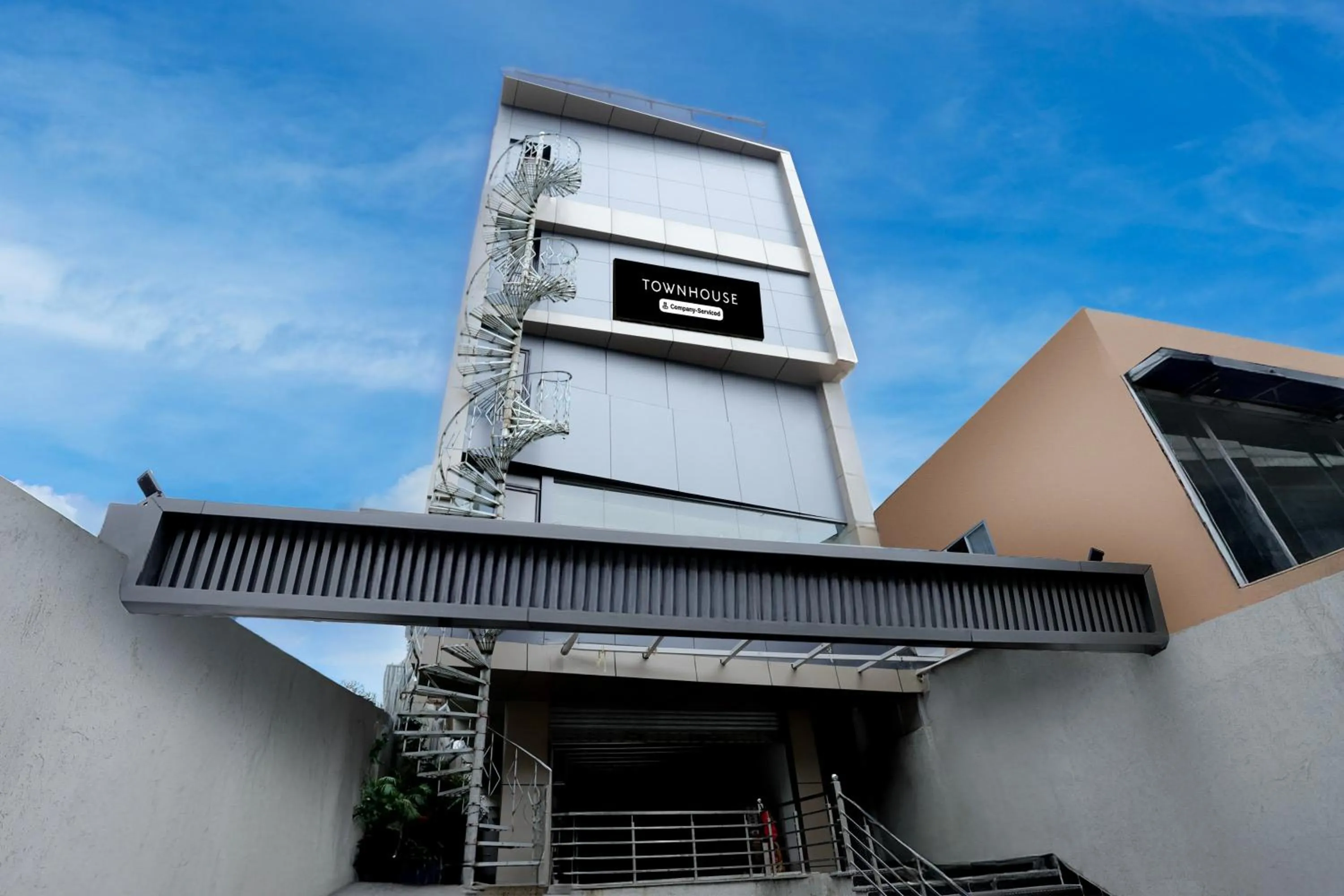 Facade/entrance in Super Townhouse Rauniyar City Centre Ratu Road