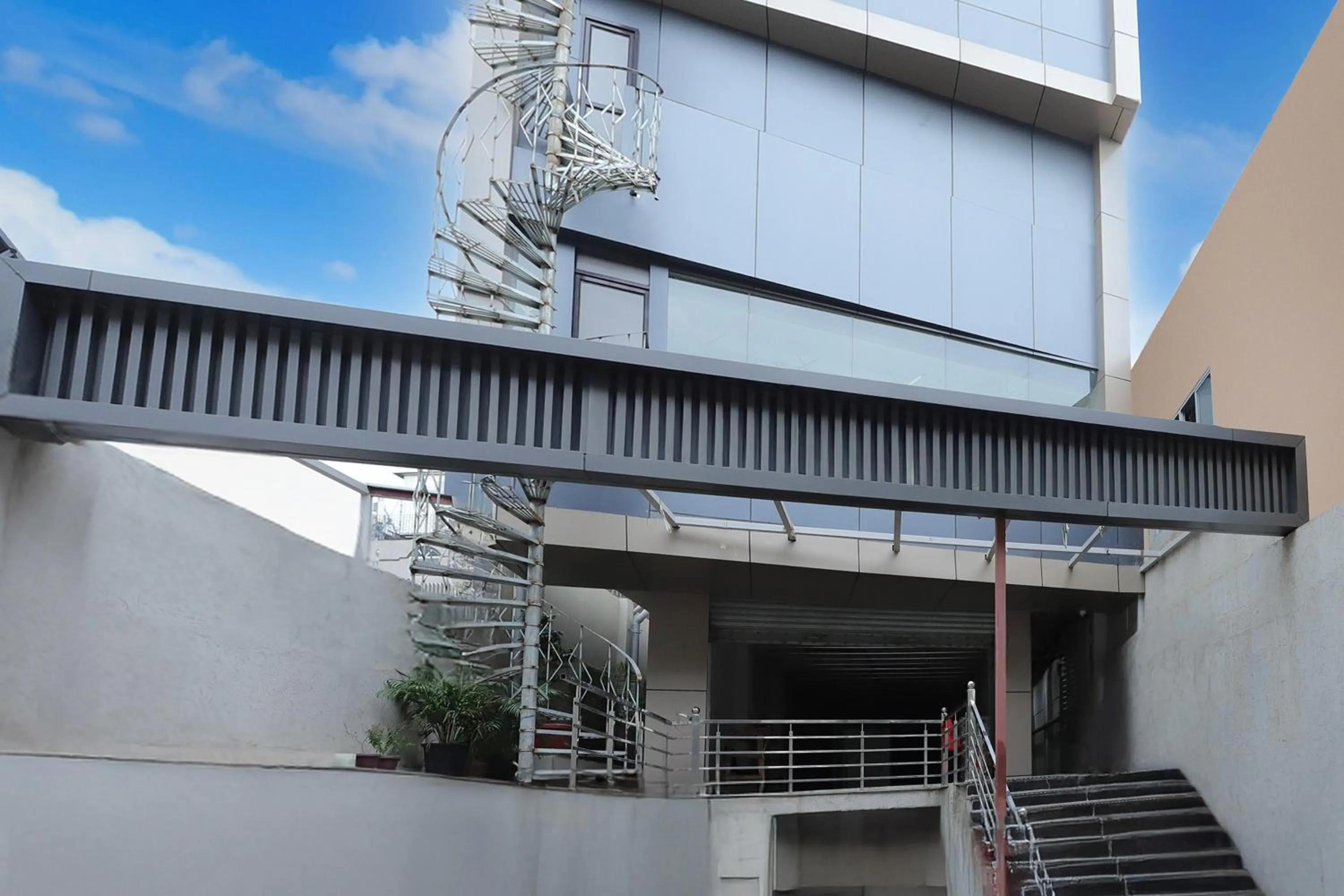 Facade/entrance in Super Townhouse Rauniyar City Centre Ratu Road