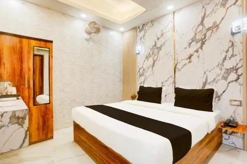 Super Townhouse Faridabad Railway Station Formerly Hotel Royals Paradaise
