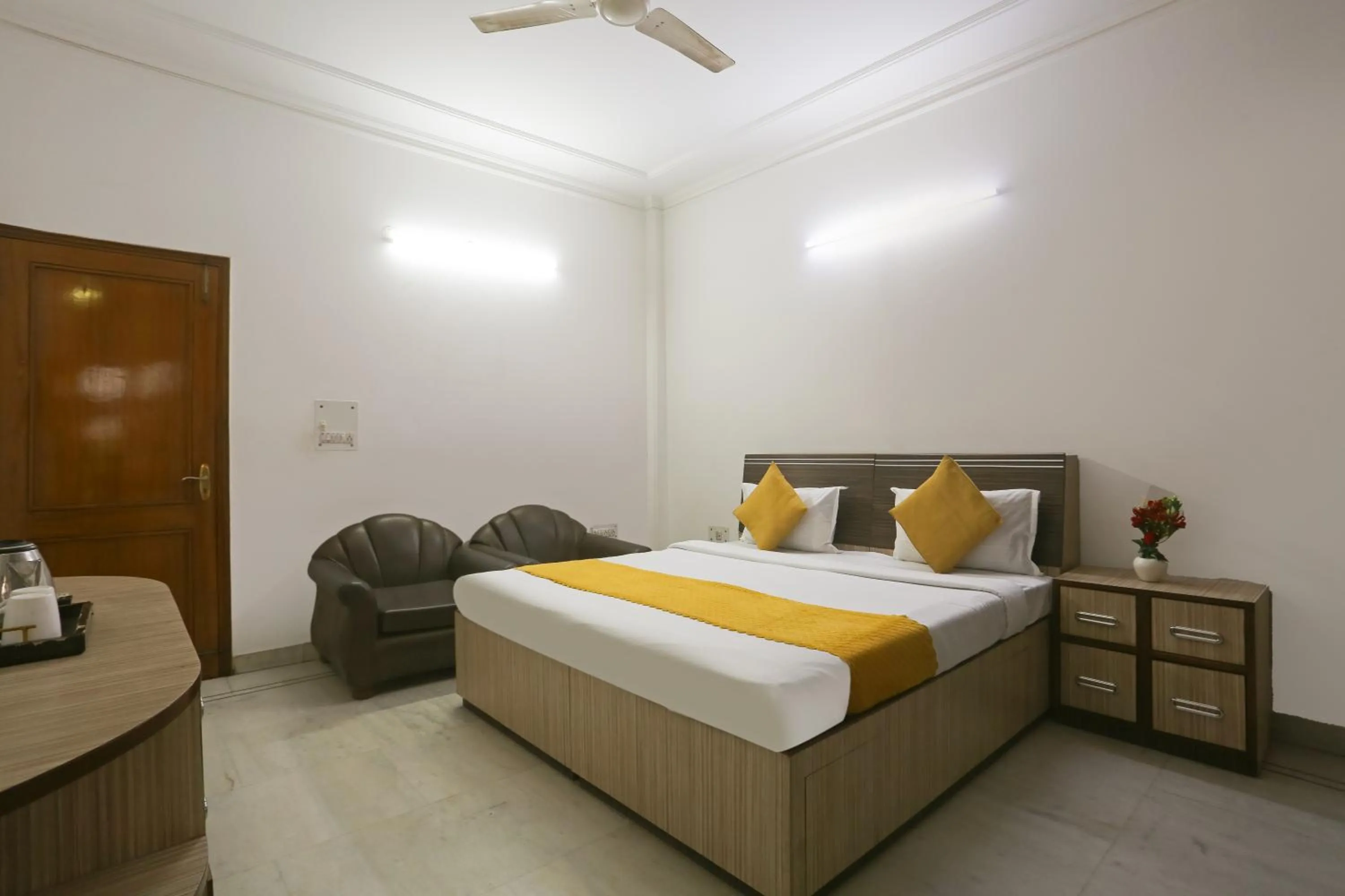 Bed in Swastik residency Paschim Vihar by twamev
