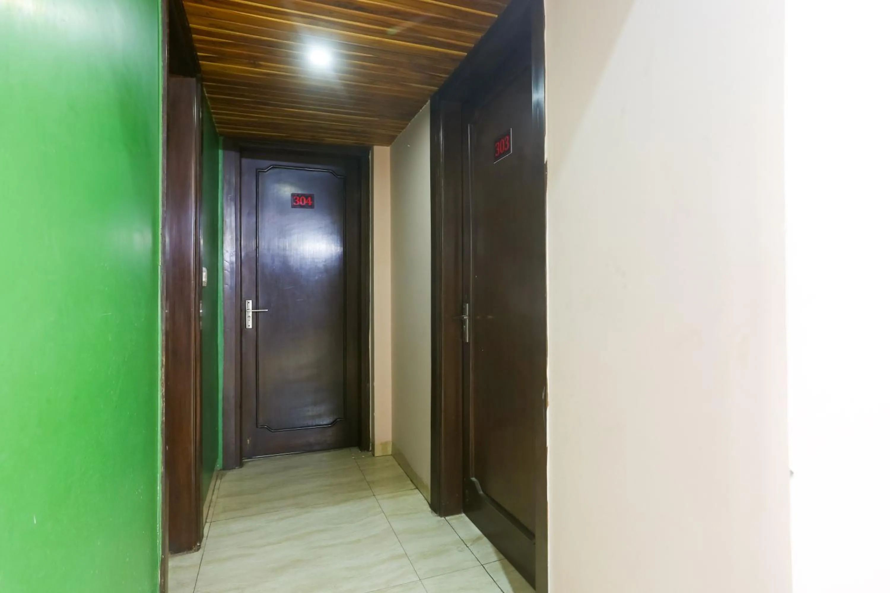 Lobby or reception in Swastik residency Paschim Vihar by twamev