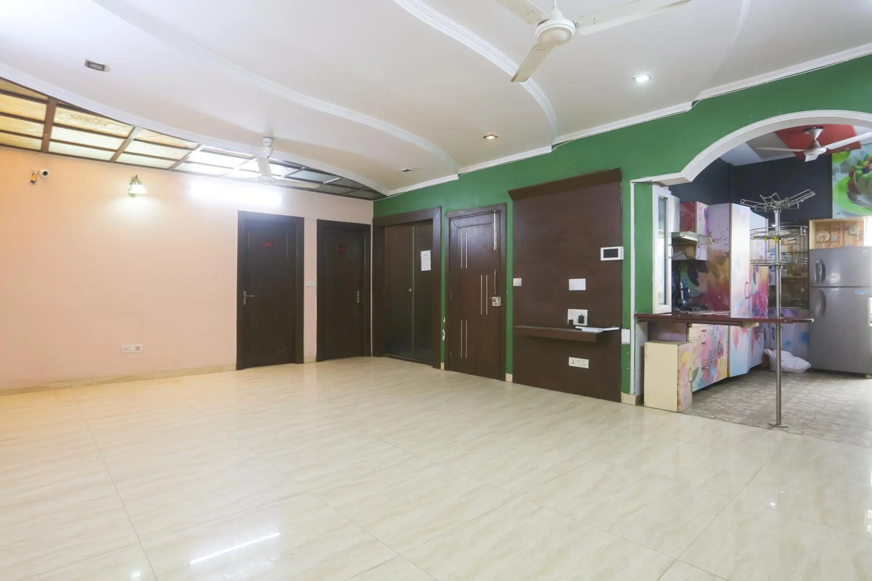 Lobby or reception in Swastik residency Paschim Vihar by twamev