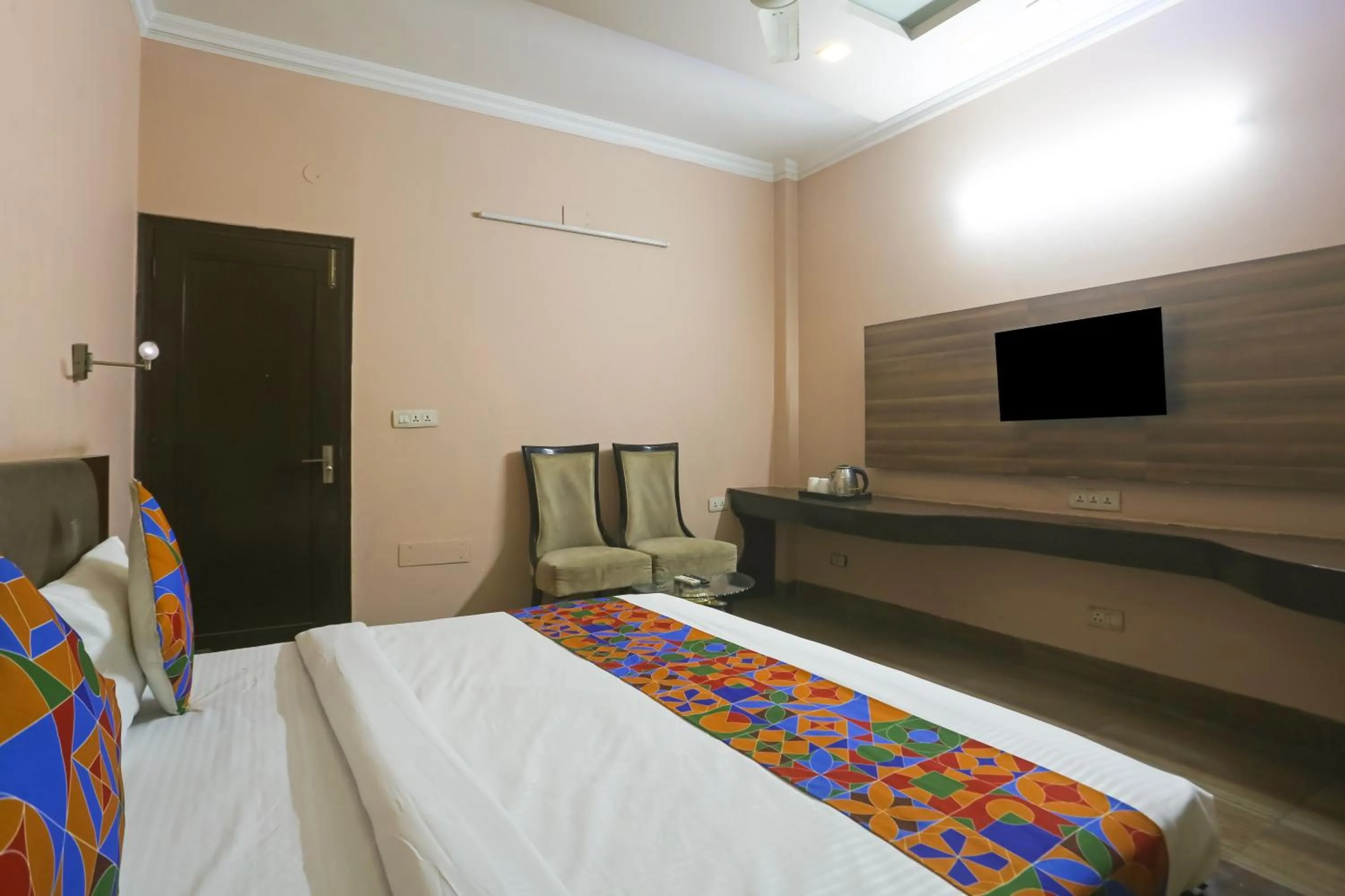 Photo of the whole room, Bed in Swastik residency Paschim Vihar by twamev