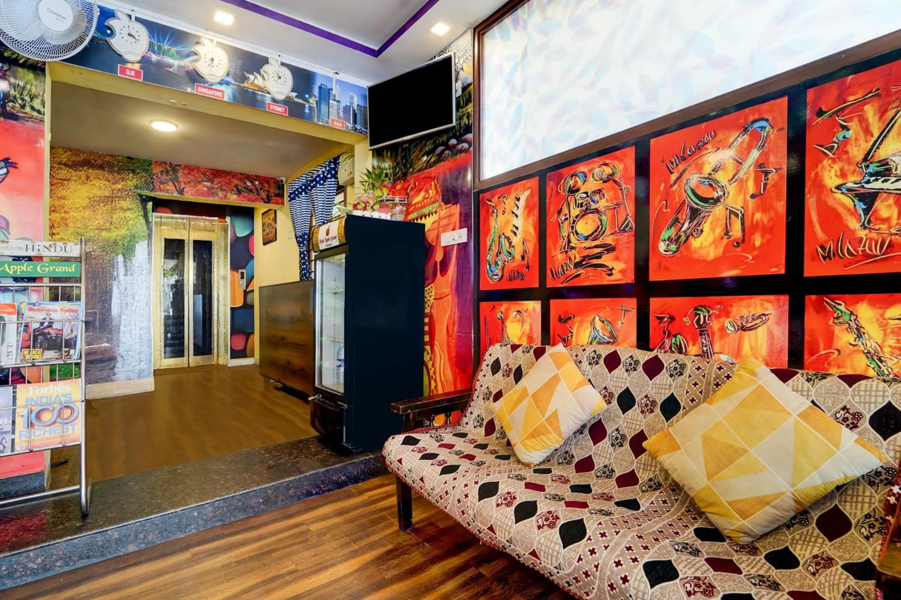 Lobby or reception in Super Collection O Omni Bus Terminal Gandhipuram Formerly Apple Grand