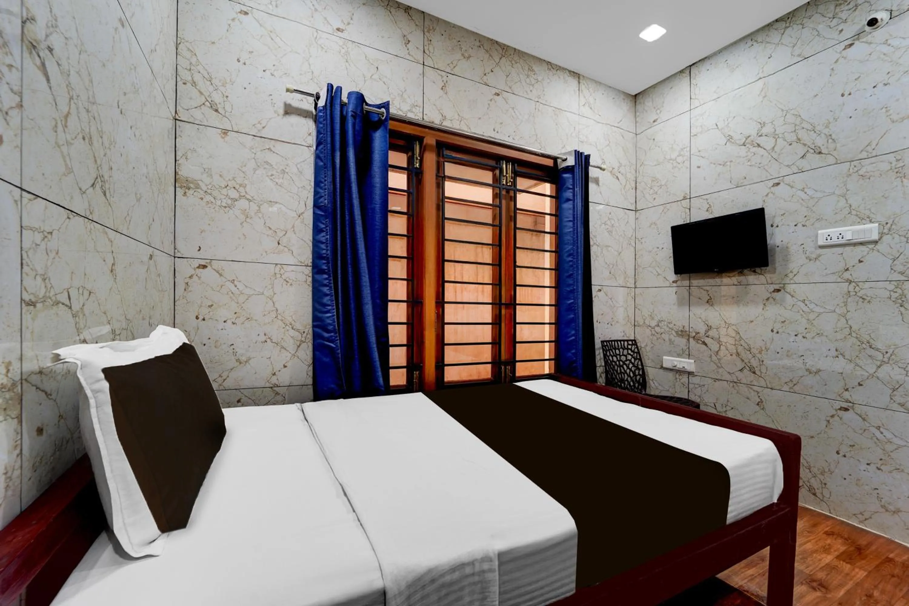 Bedroom, Bed in Super Collection O Omni Bus Terminal Gandhipuram Formerly Apple Grand