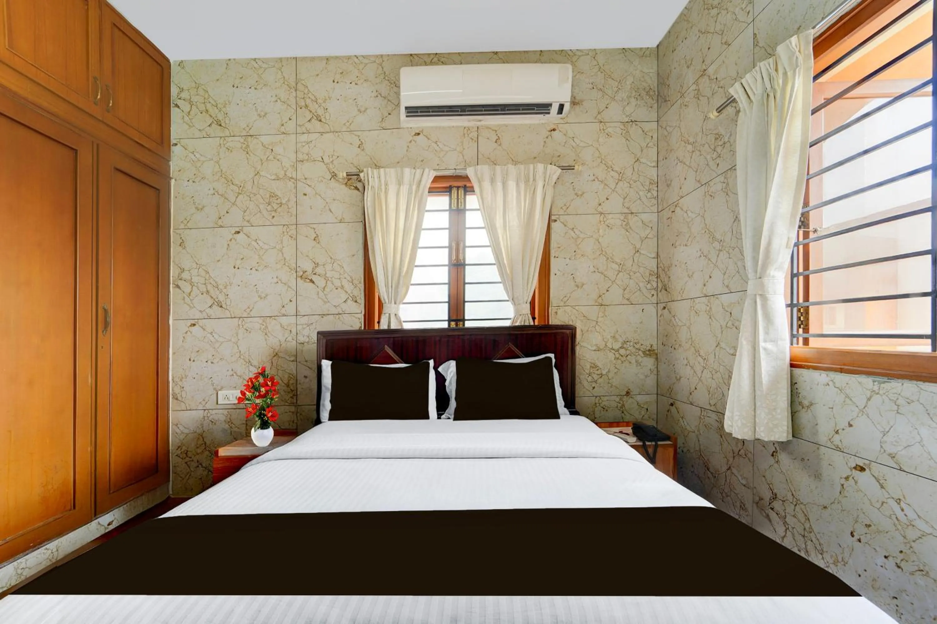 Bedroom, Bed in Super Collection O Omni Bus Terminal Gandhipuram Formerly Apple Grand