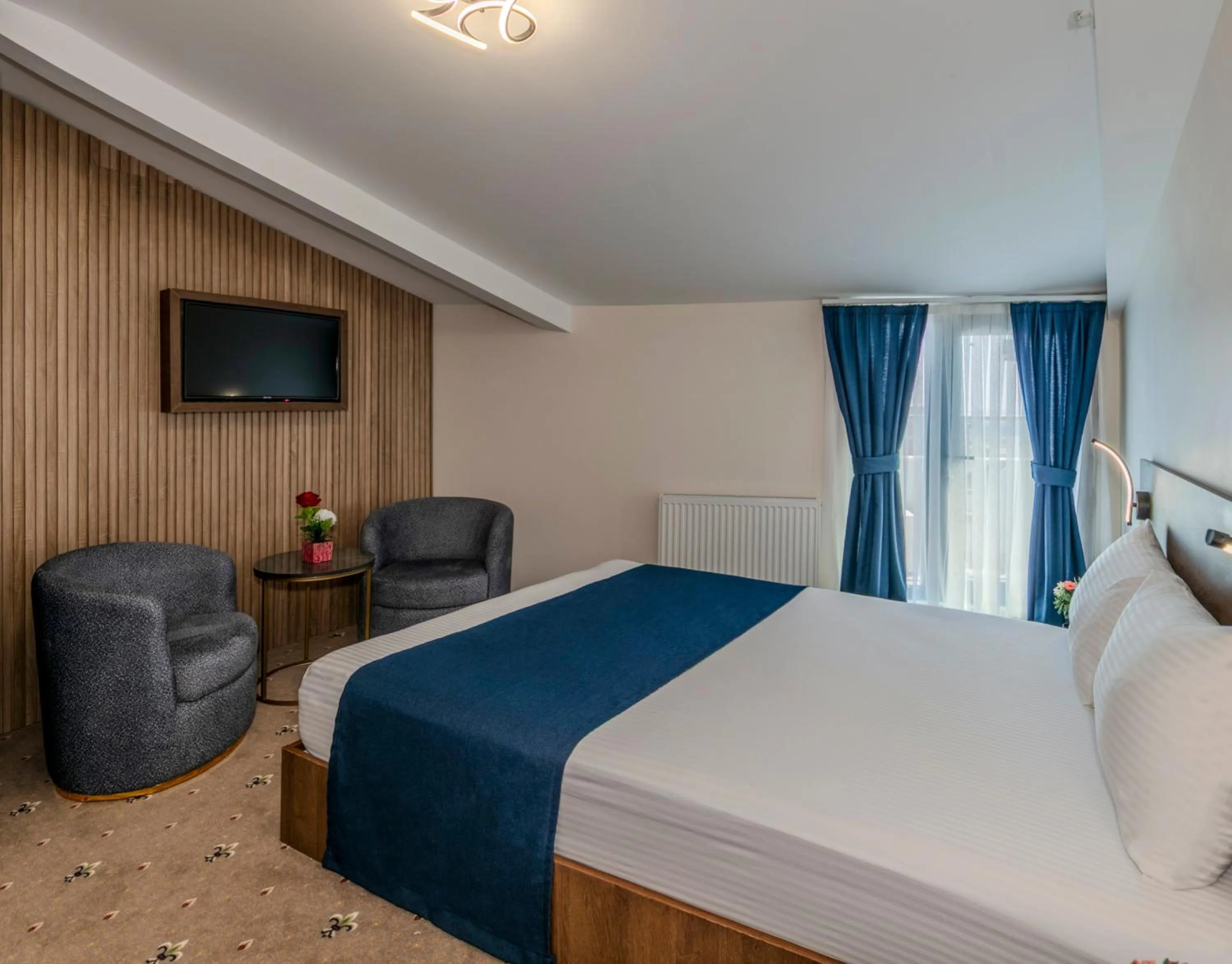 Bed in Airport Waves Hotel