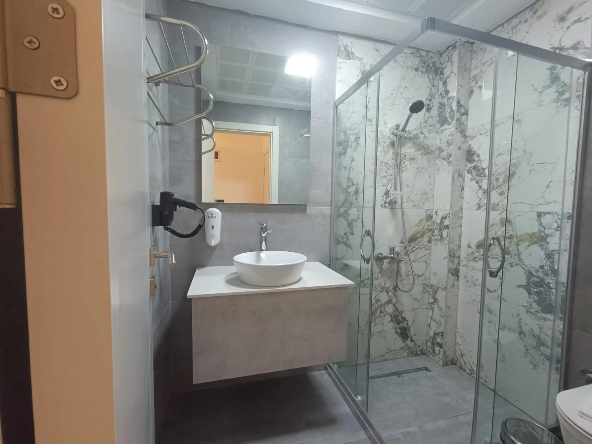 Shower in Airport Waves Hotel