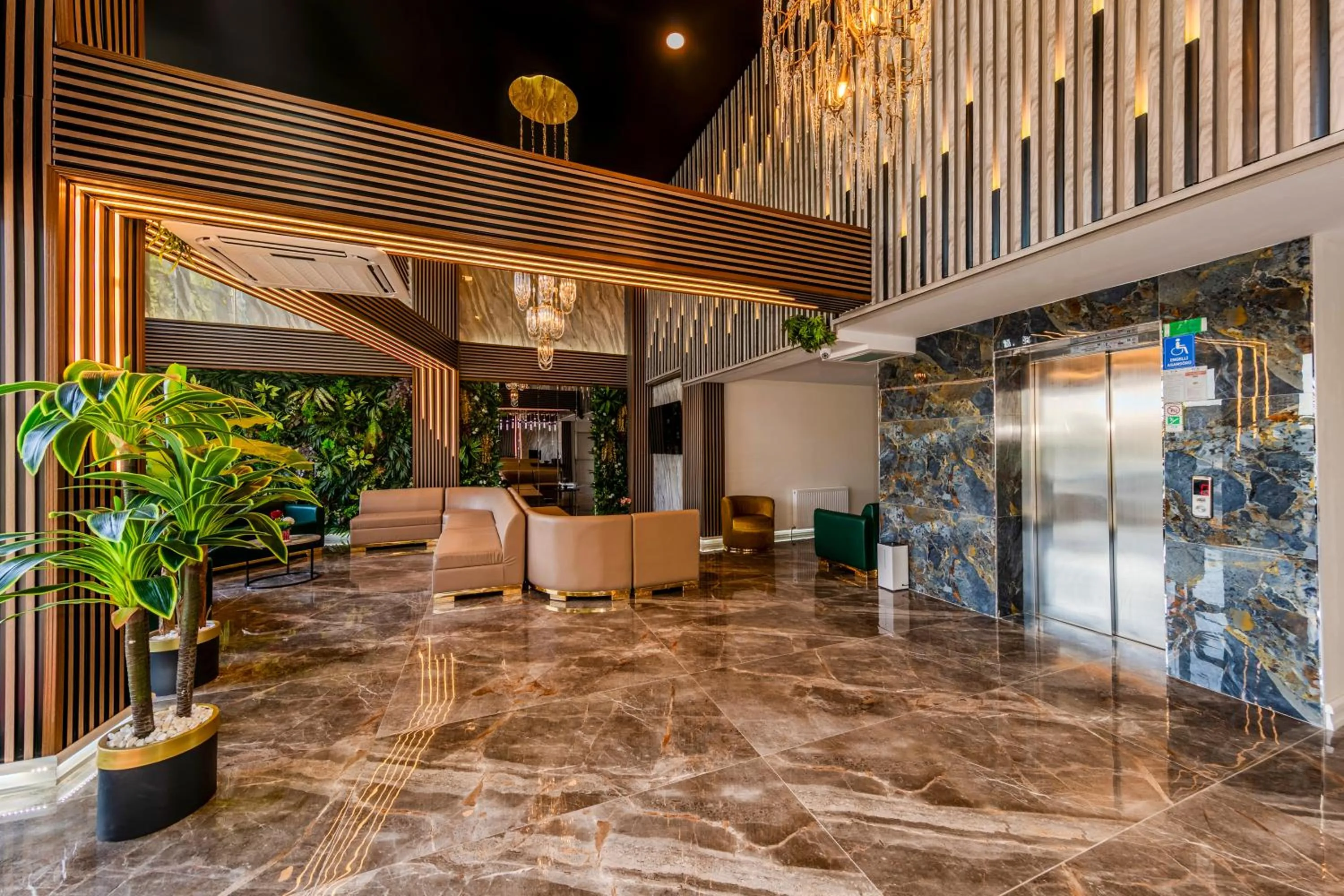 Restaurant/places to eat in Airport Waves Hotel